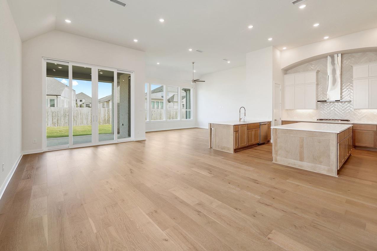 217 Belanger Canyon Dr, Liberty Hill, TX 78642