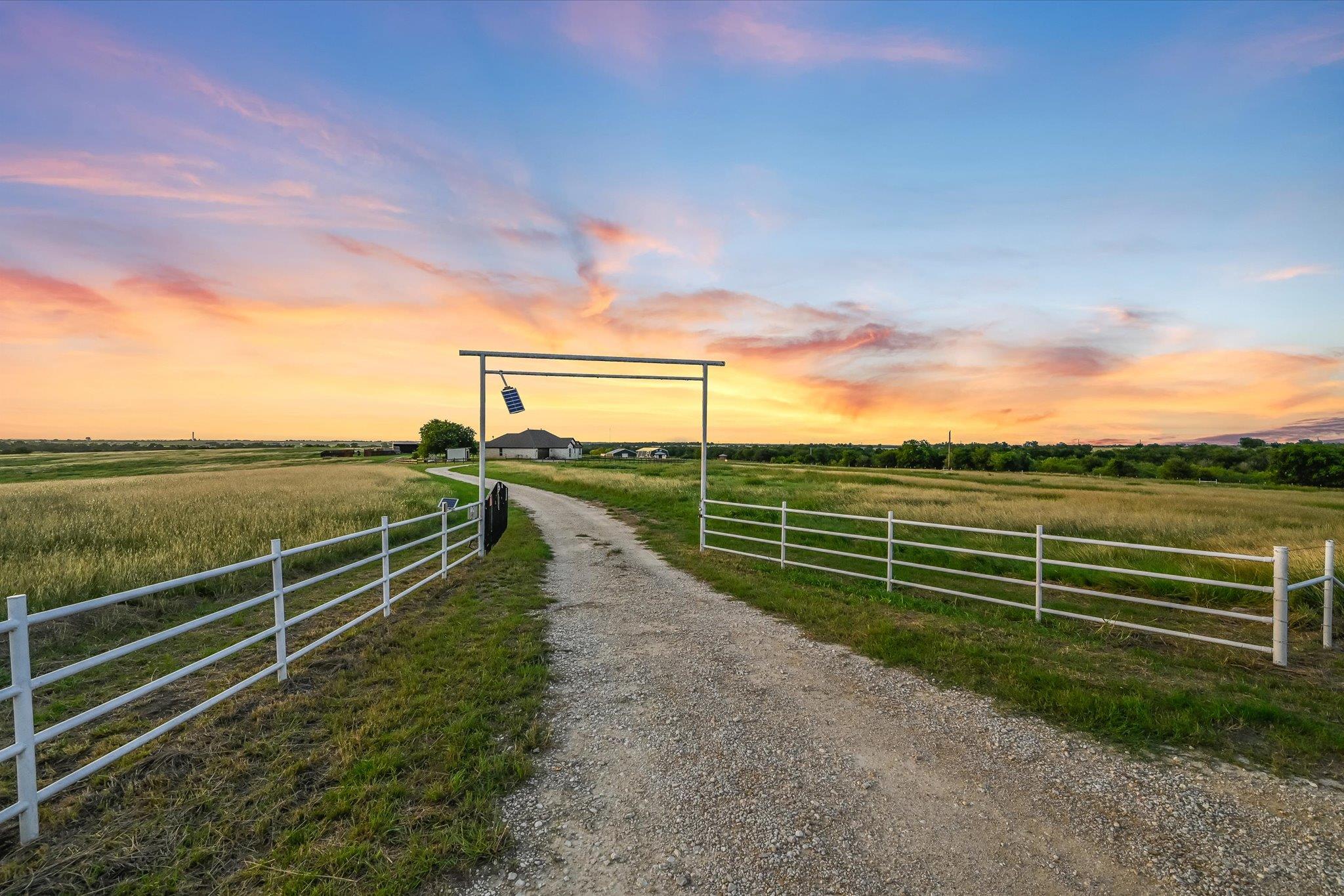 2101 County Road 469, Thrall, TX 76578