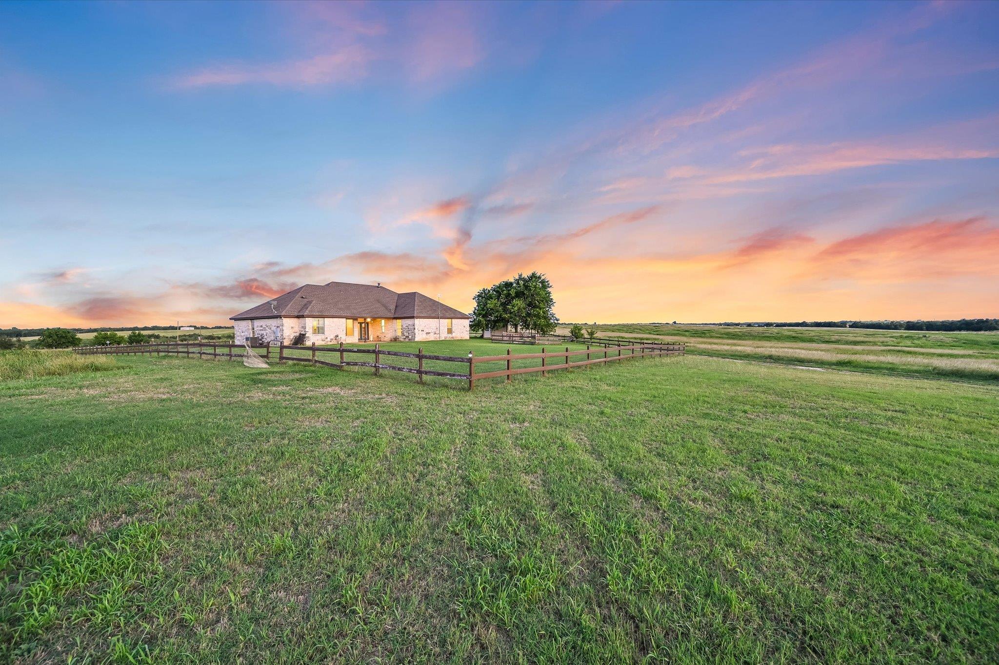 2101 County Road 469, Thrall, TX 76578