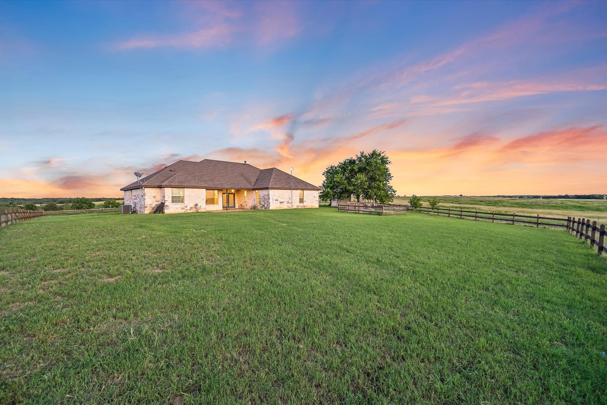 2101 County Road 469, Thrall, TX 76578
