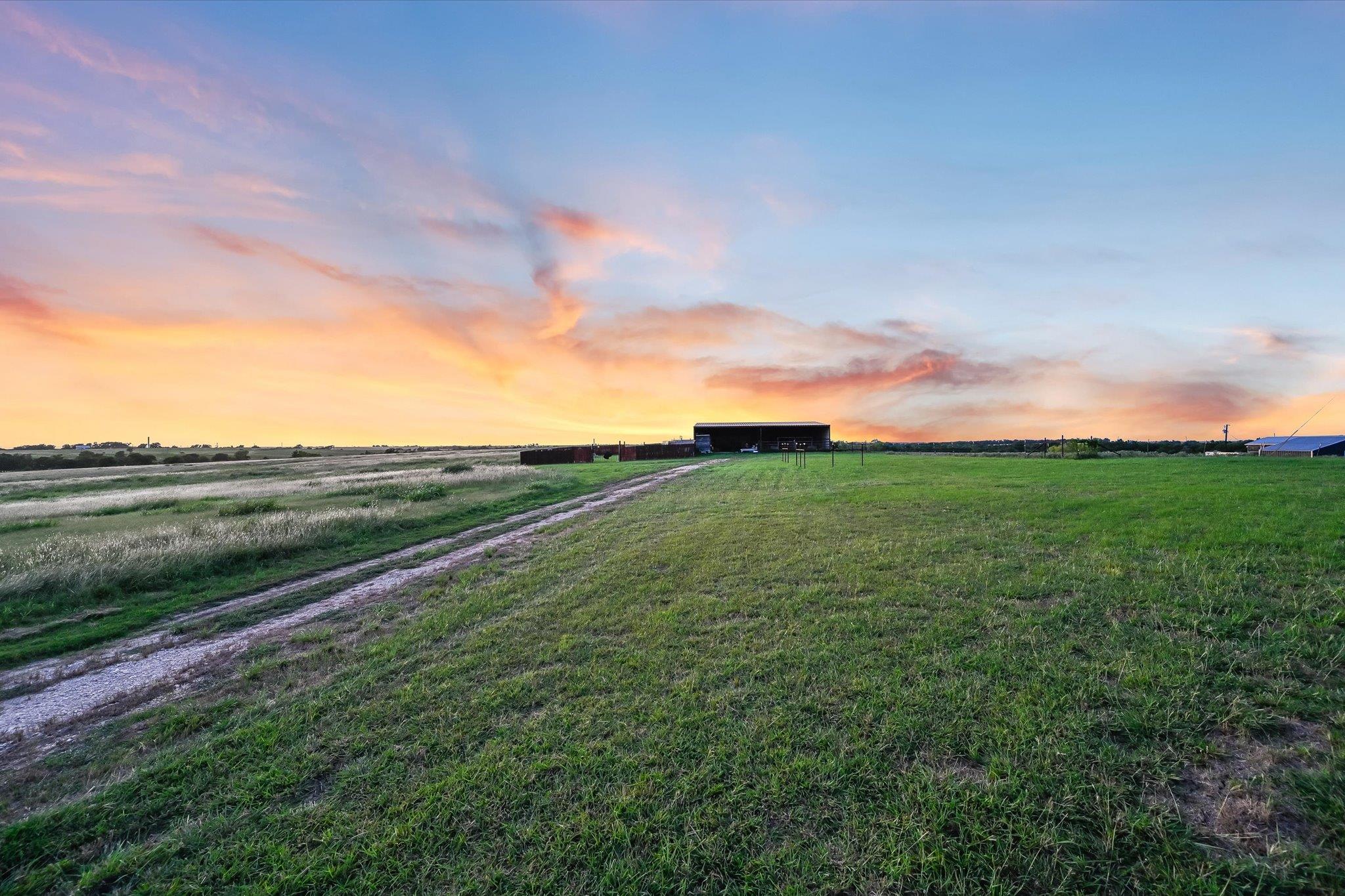 2101 County Road 469, Thrall, TX 76578