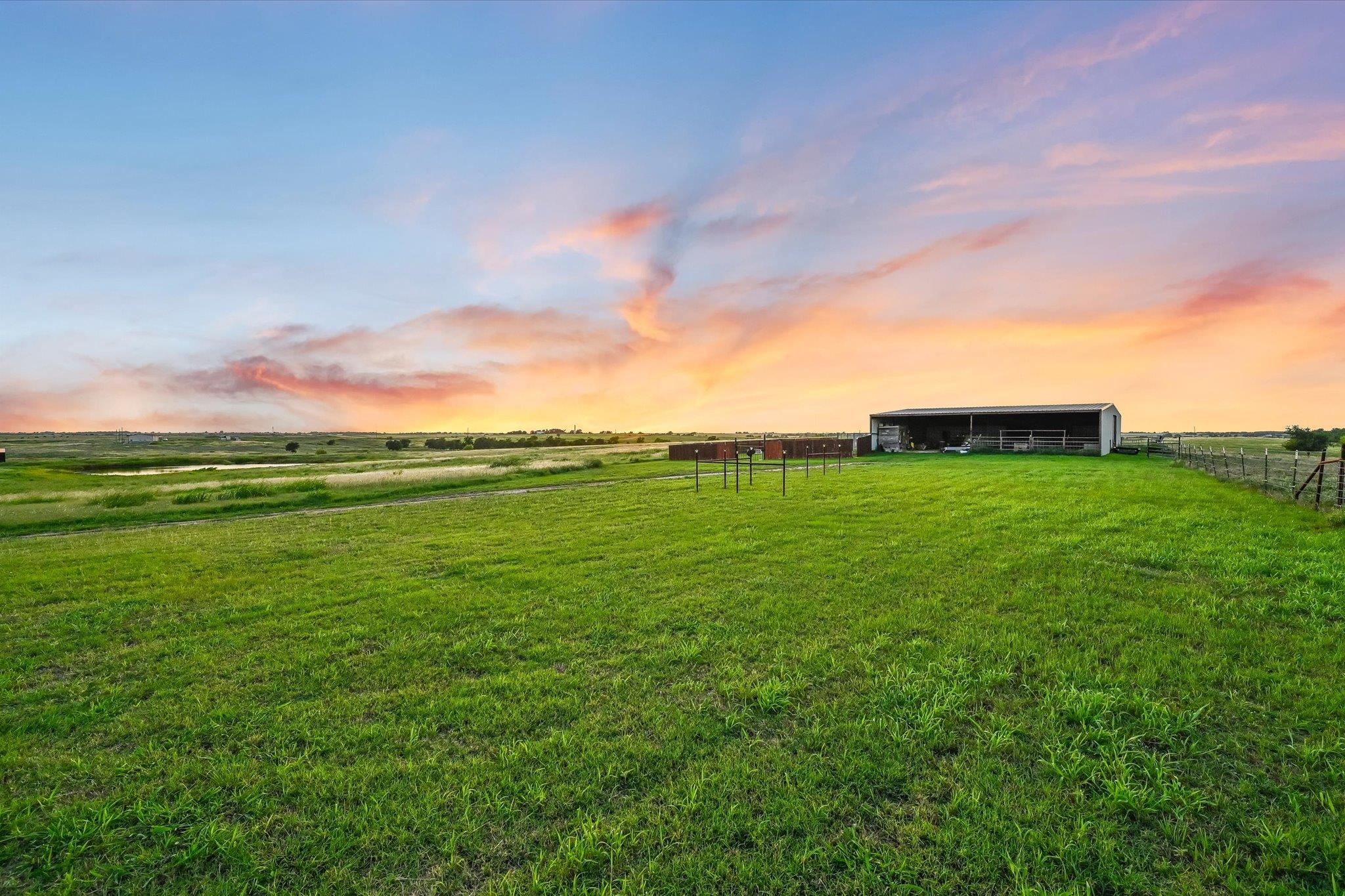 2101 County Road 469, Thrall, TX 76578