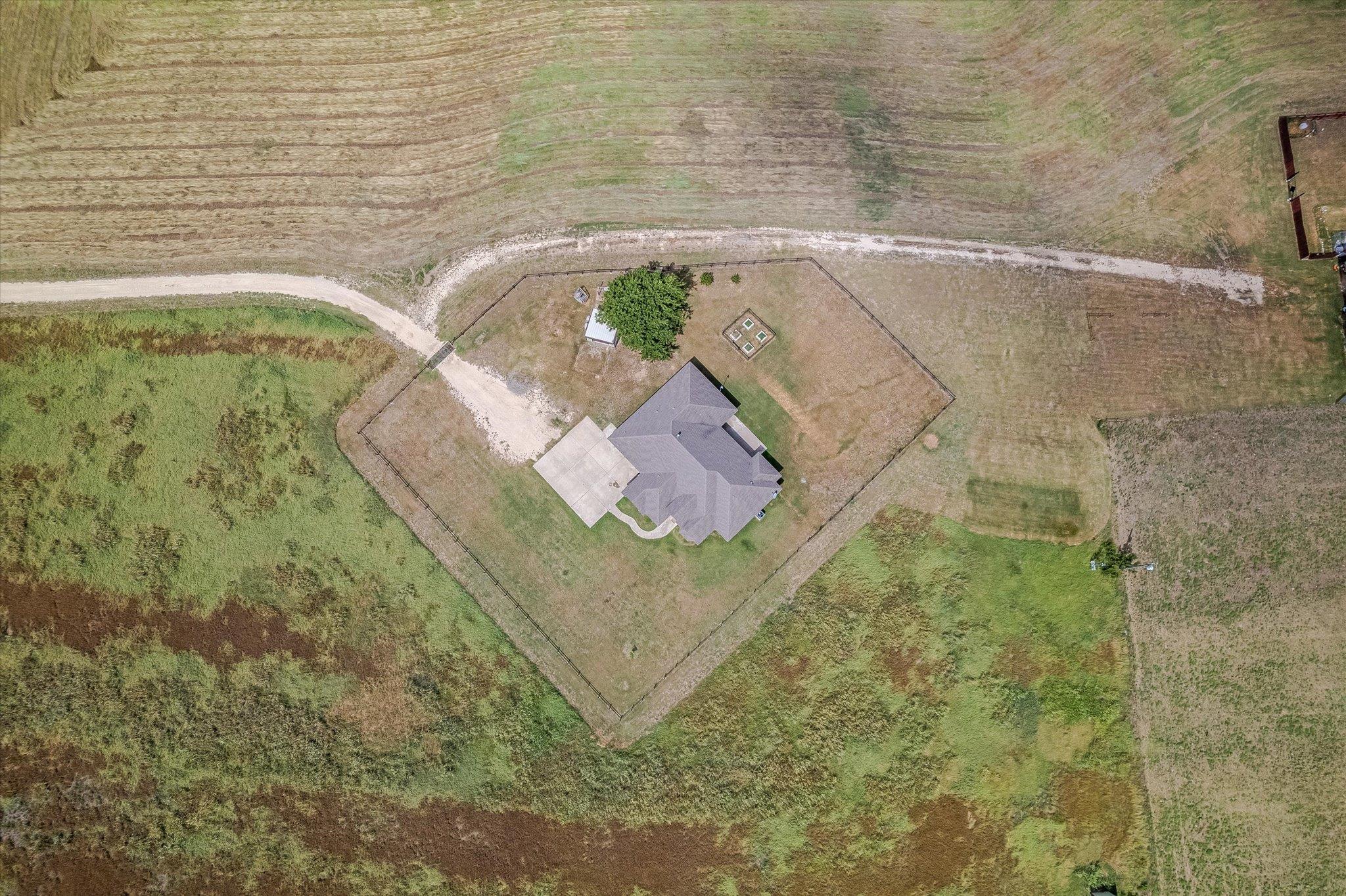 2101 County Road 469, Thrall, TX 76578