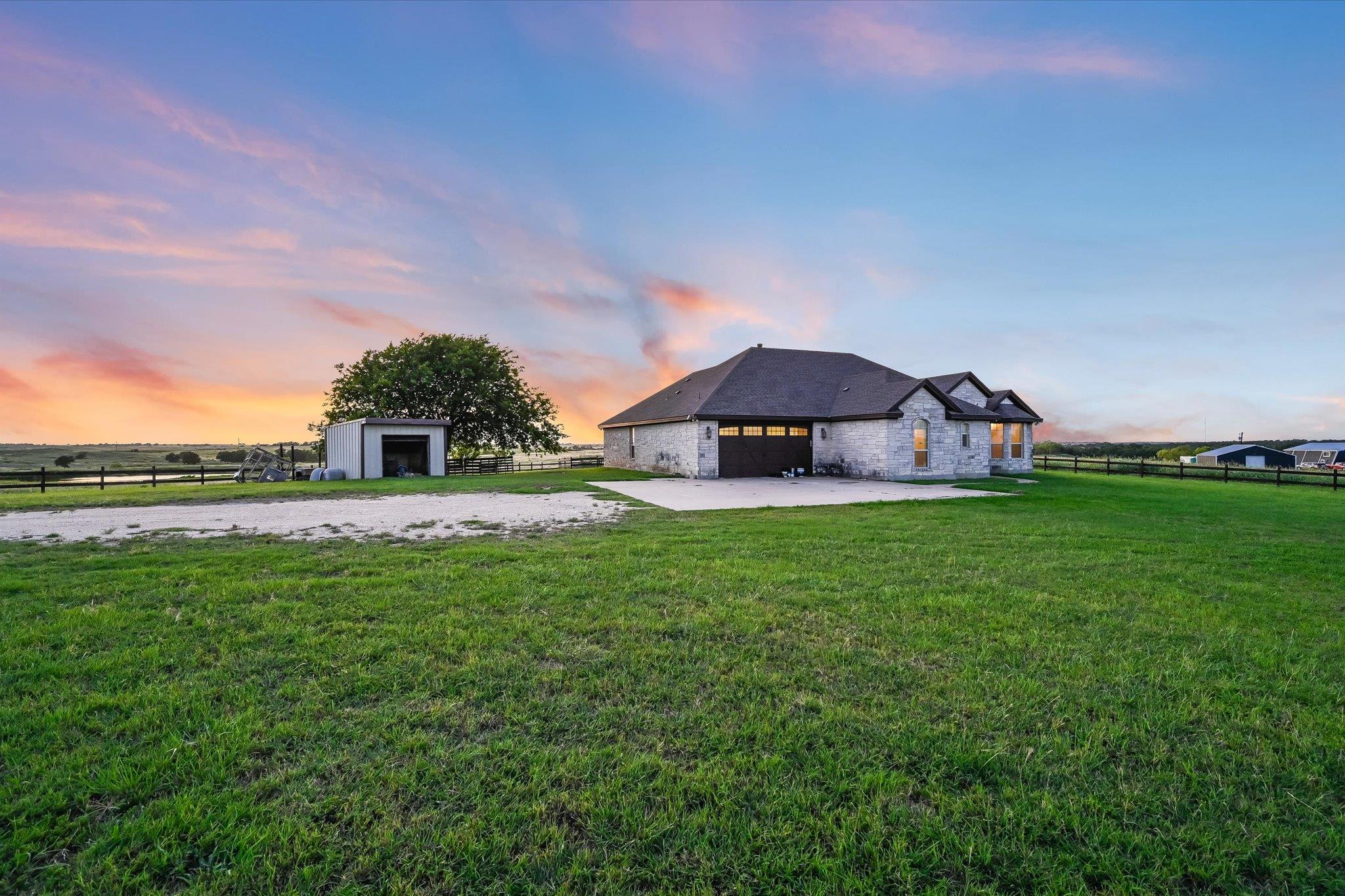 2101 County Road 469, Thrall, TX 76578