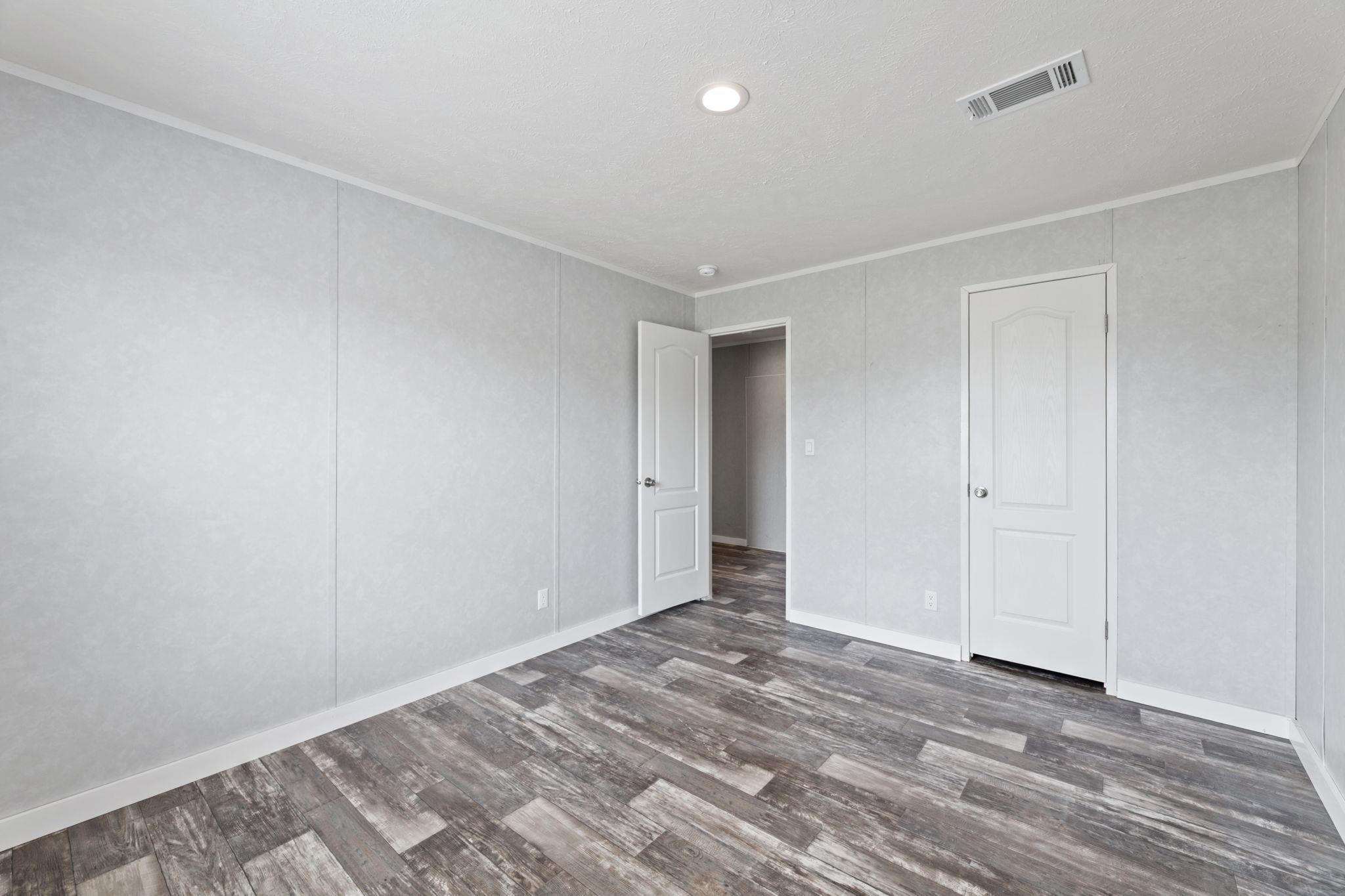 201 Luna Ct, Dale, TX 78616