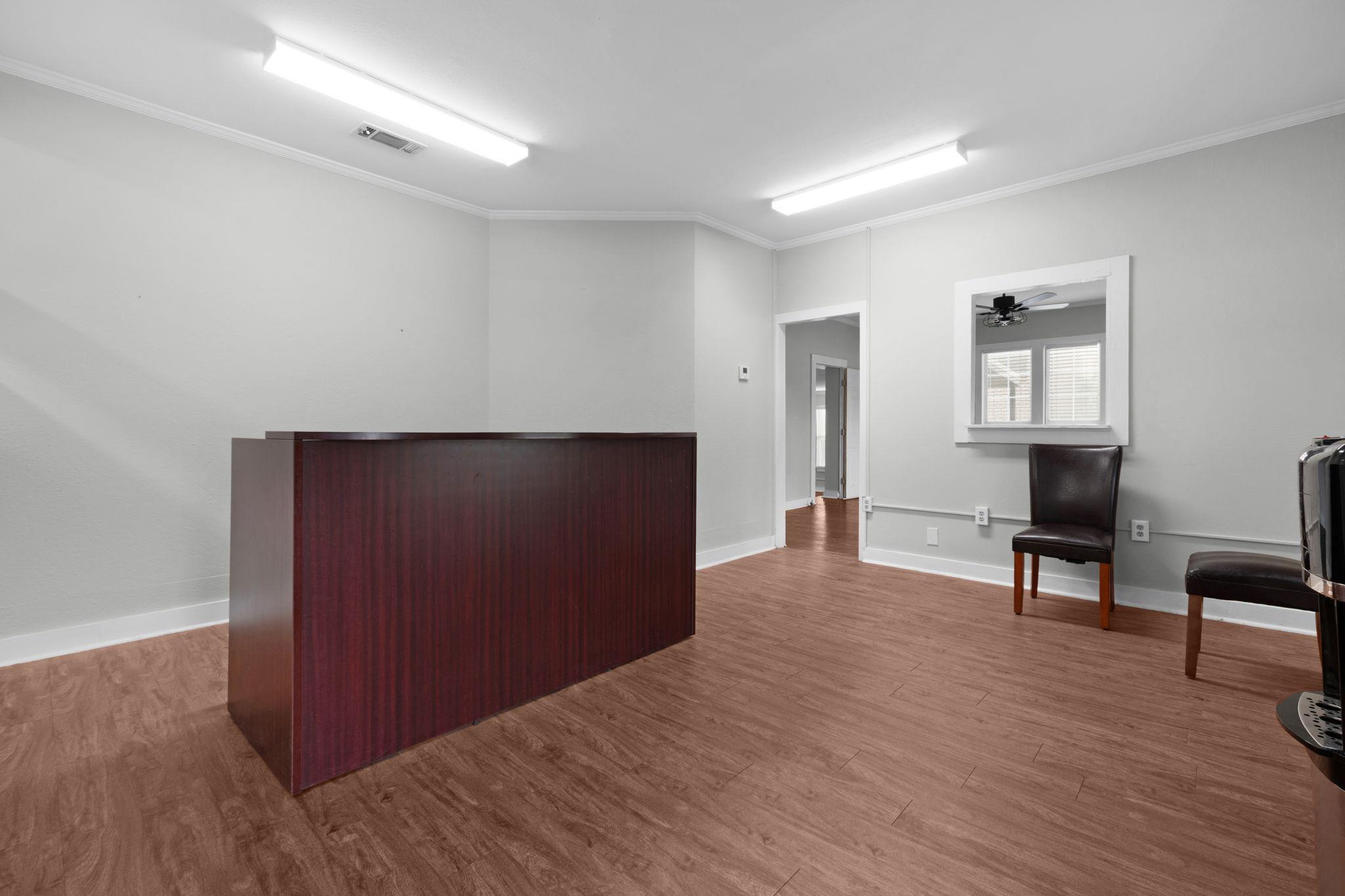 611 Central Texas Expy, Lampasas, TX 76550