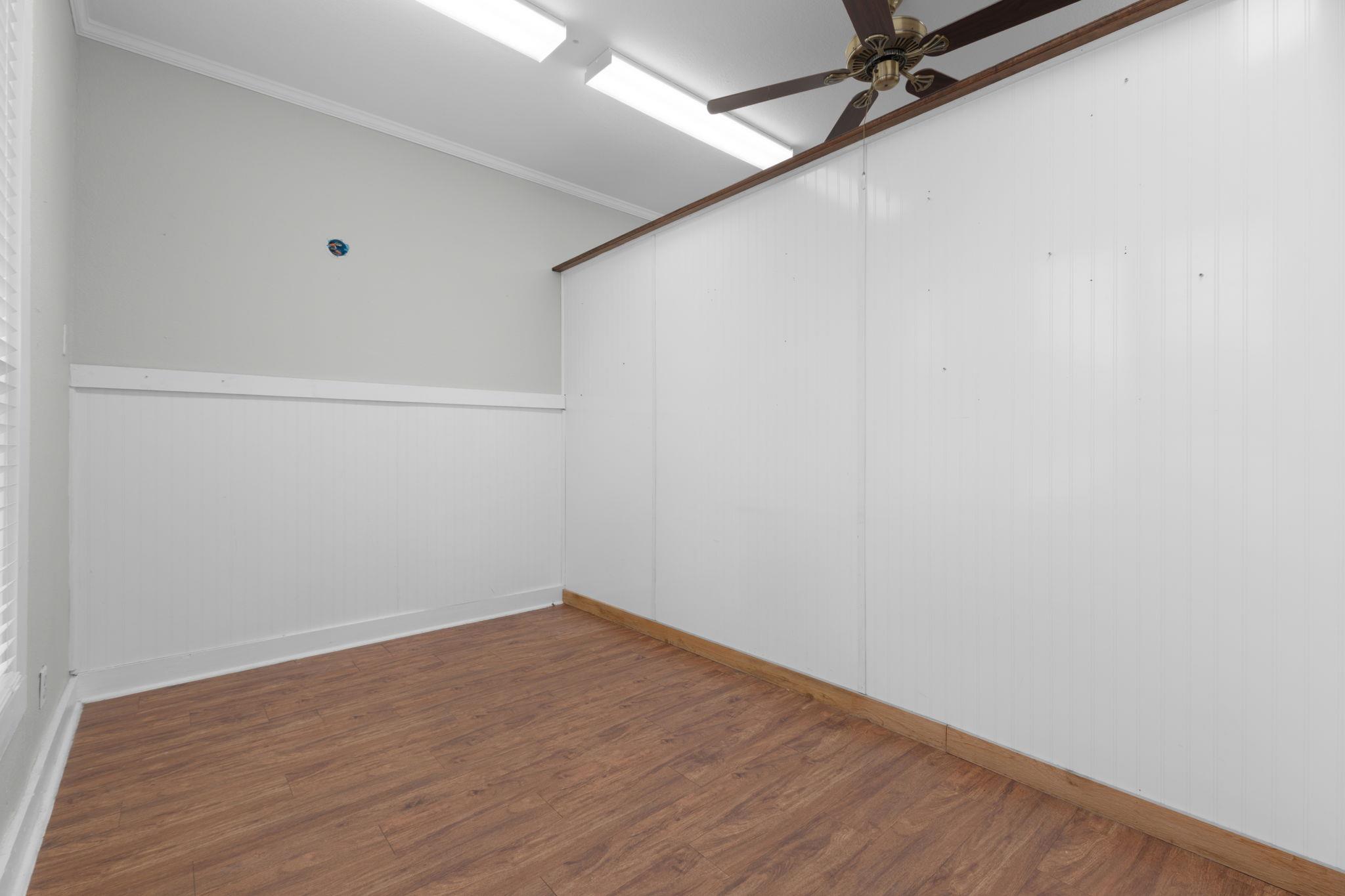 611 Central Texas Expy, Lampasas, TX 76550