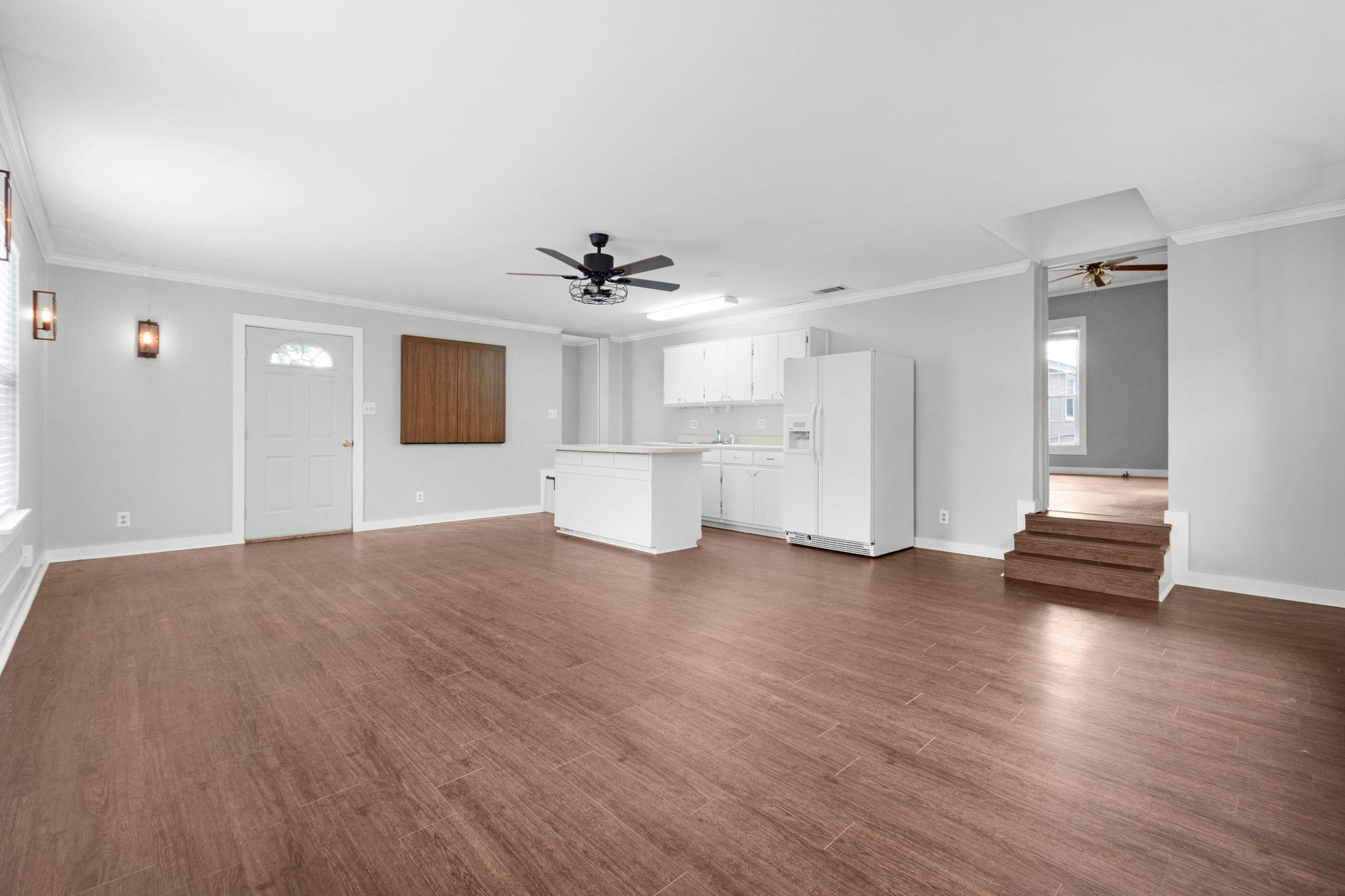 611 Central Texas Expy, Lampasas, TX 76550