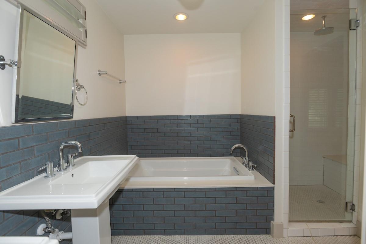 610 W Live Oak St, Austin, TX 78704