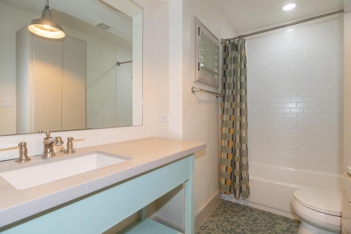 610 W Live Oak St, Austin, TX 78704