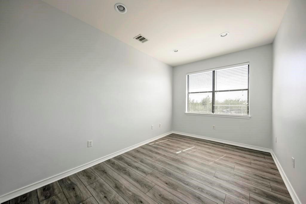 16201 Dodd St, Volente, TX 78641