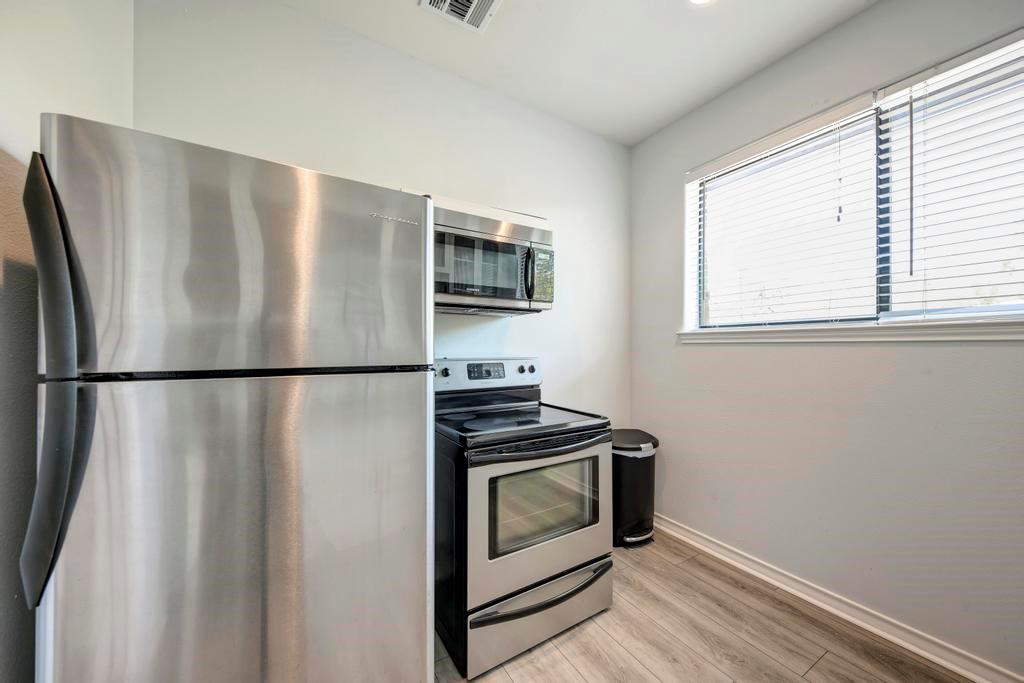 16201 Dodd St, Volente, TX 78641