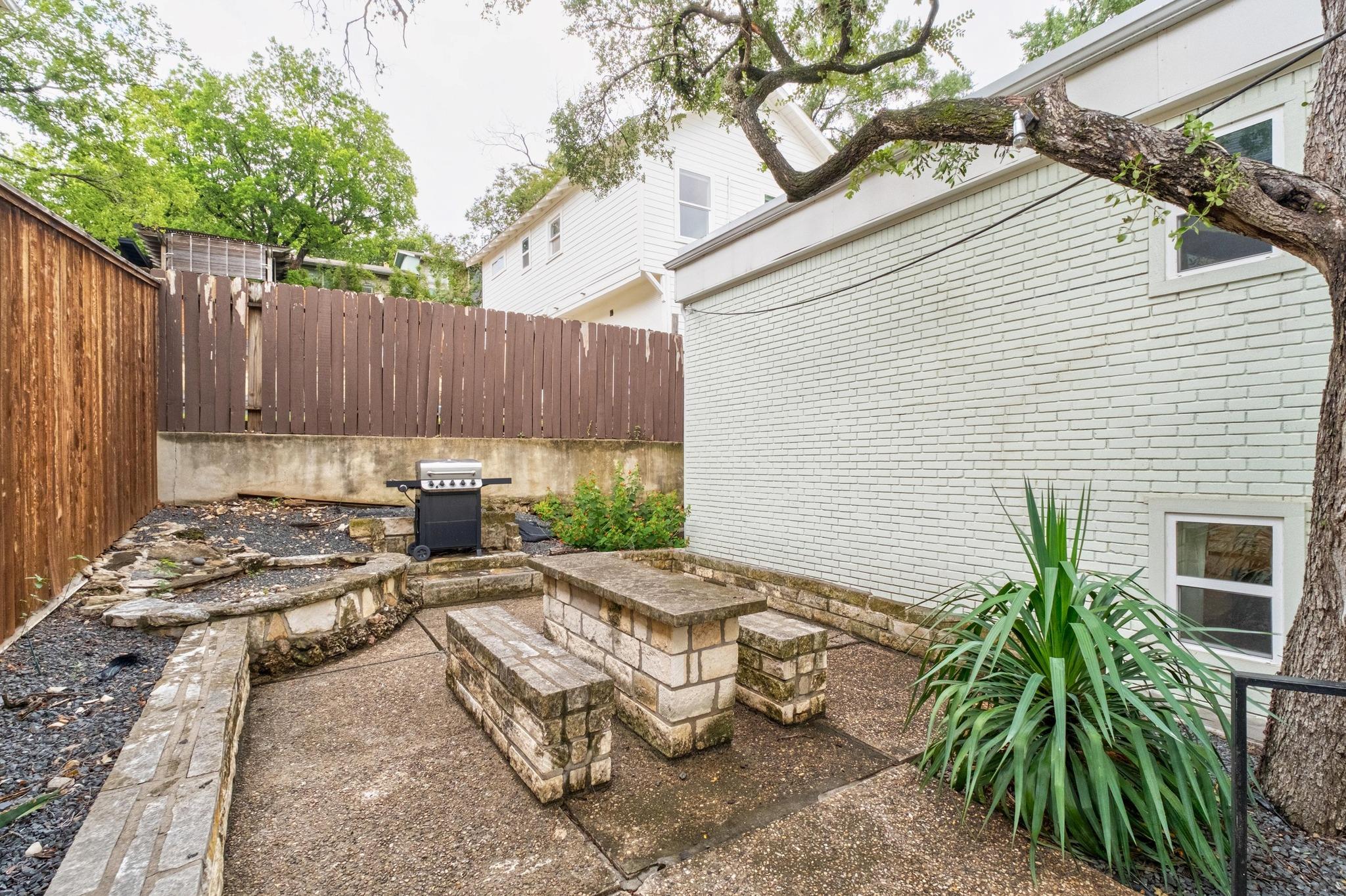 807 Blanco St # 204, Austin, TX 78703