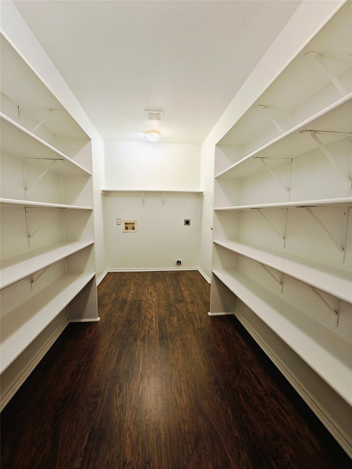 909 Lodosa Dr, Cedar Park, TX 78613