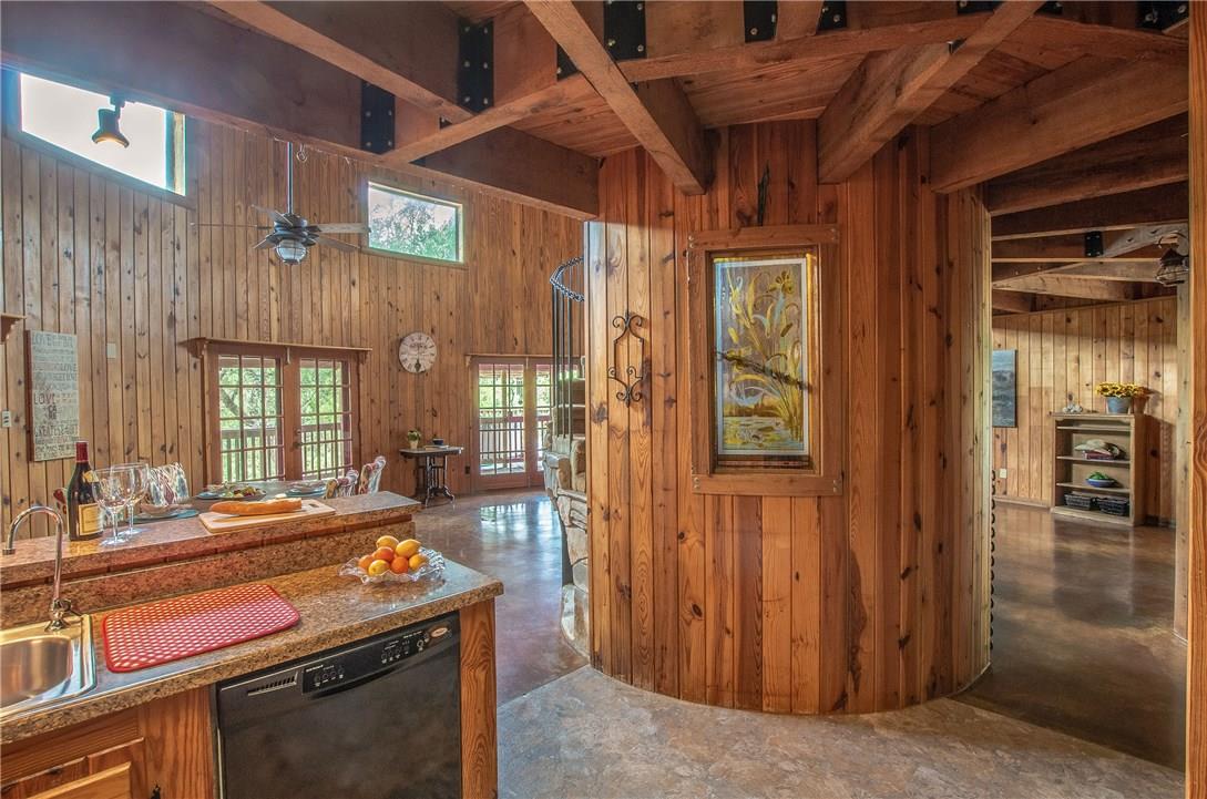 450 Oakwood Loop, San Marcos, TX 78666