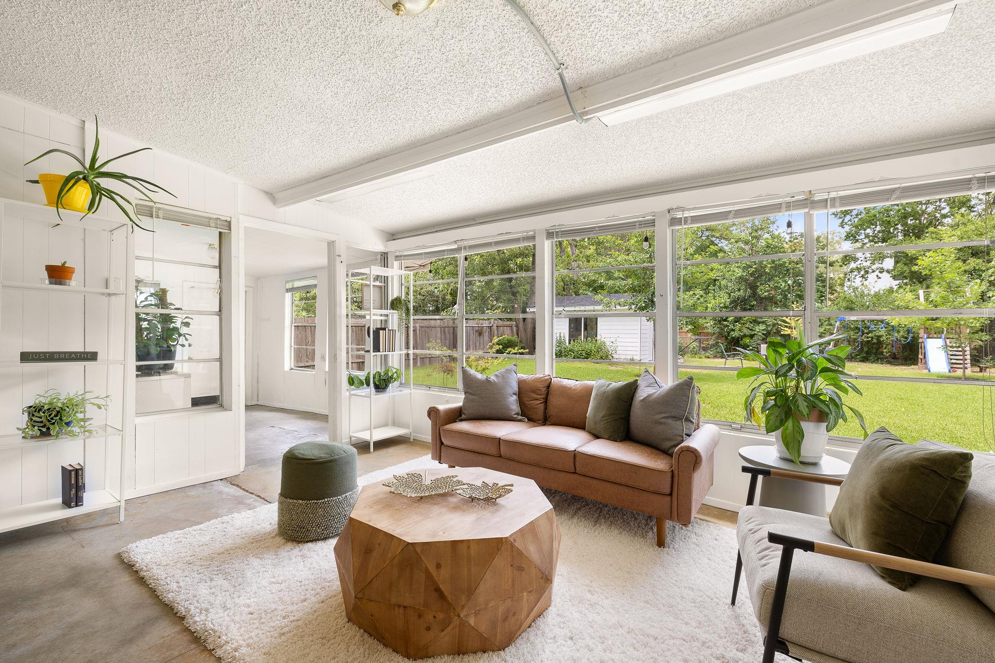 1104 Brentwood St, Austin, TX 78757