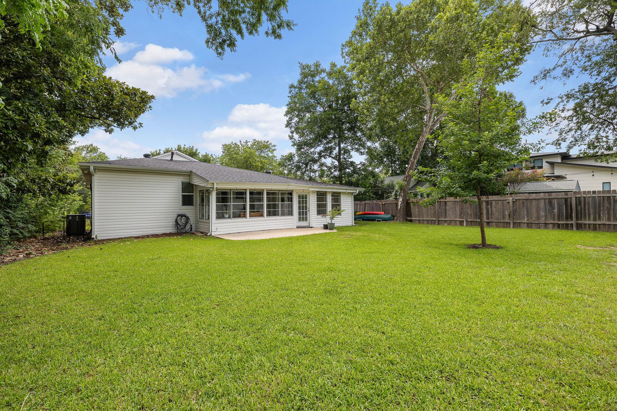 1104 Brentwood St, Austin, TX 78757