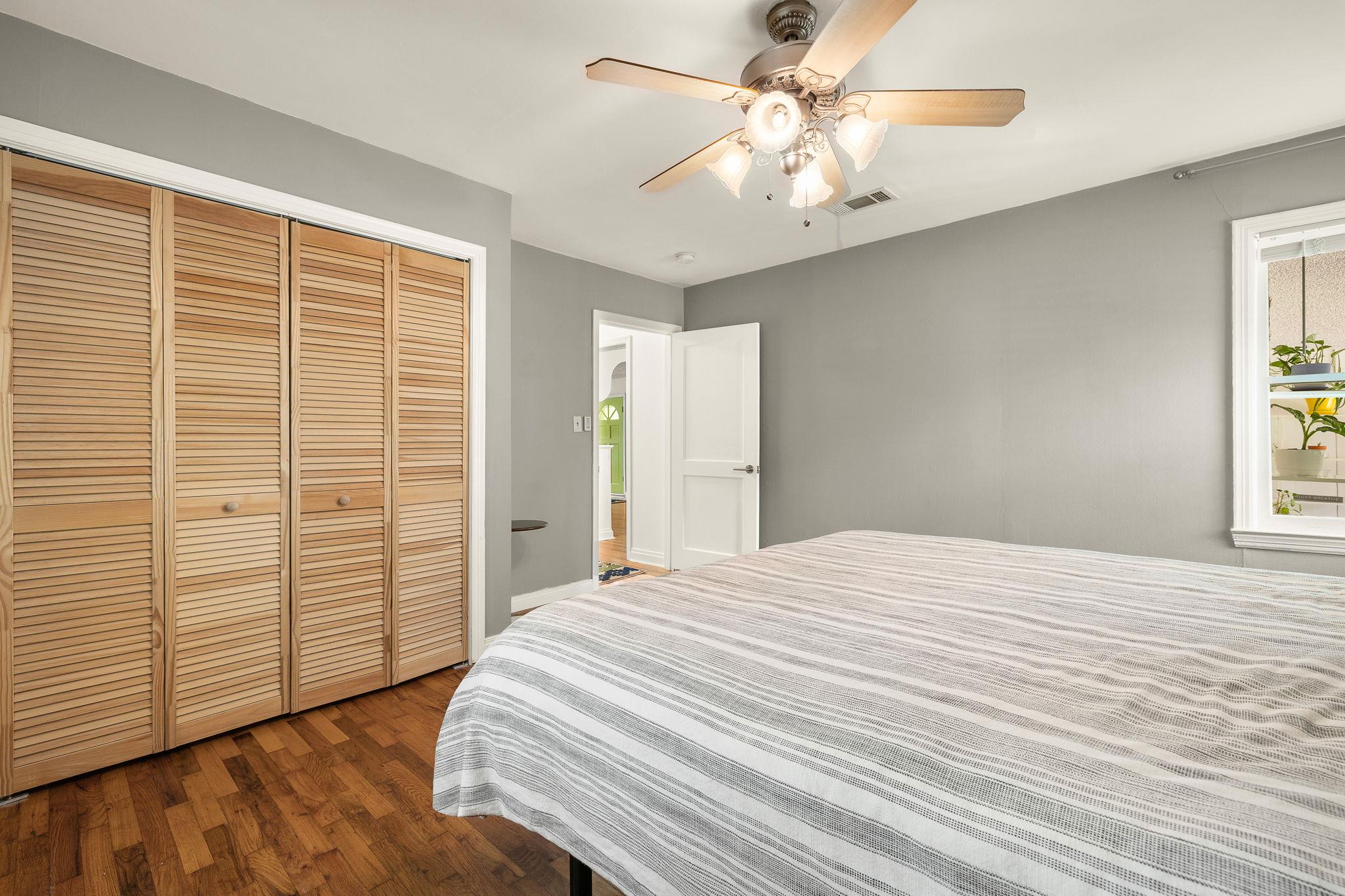 1104 Brentwood St, Austin, TX 78757