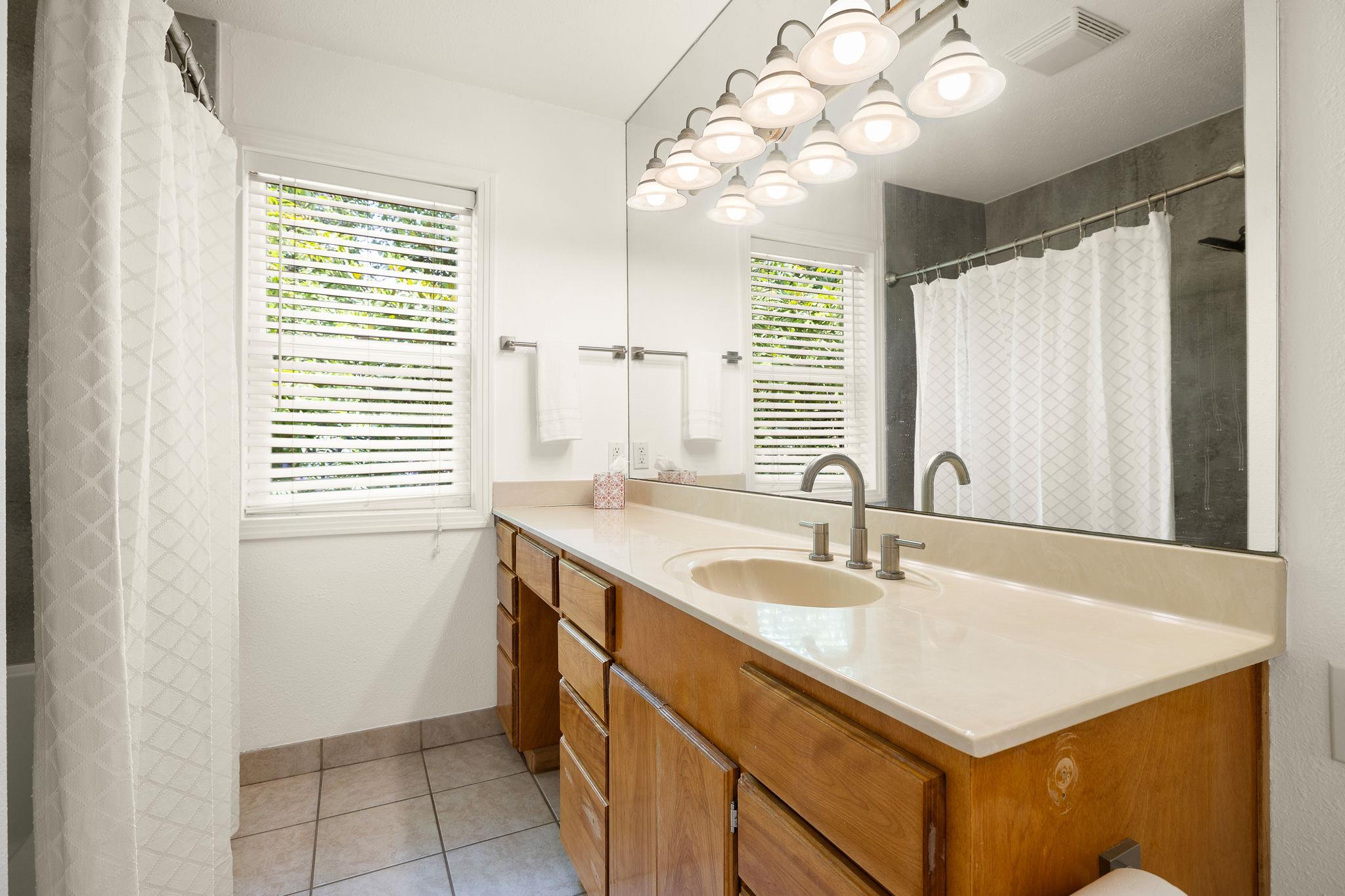 1104 Brentwood St, Austin, TX 78757