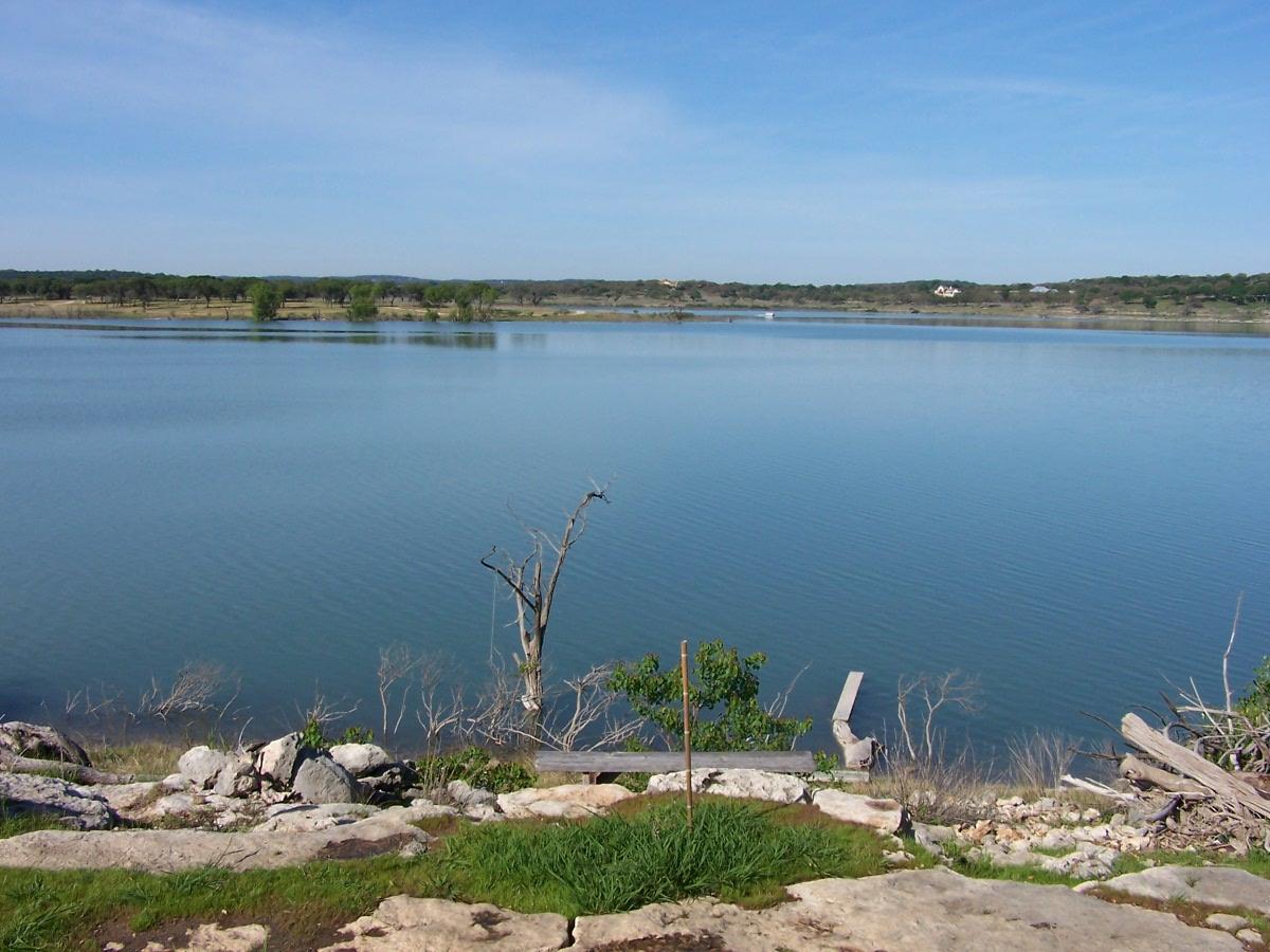742 Park Shrs, Canyon Lake, TX 78133