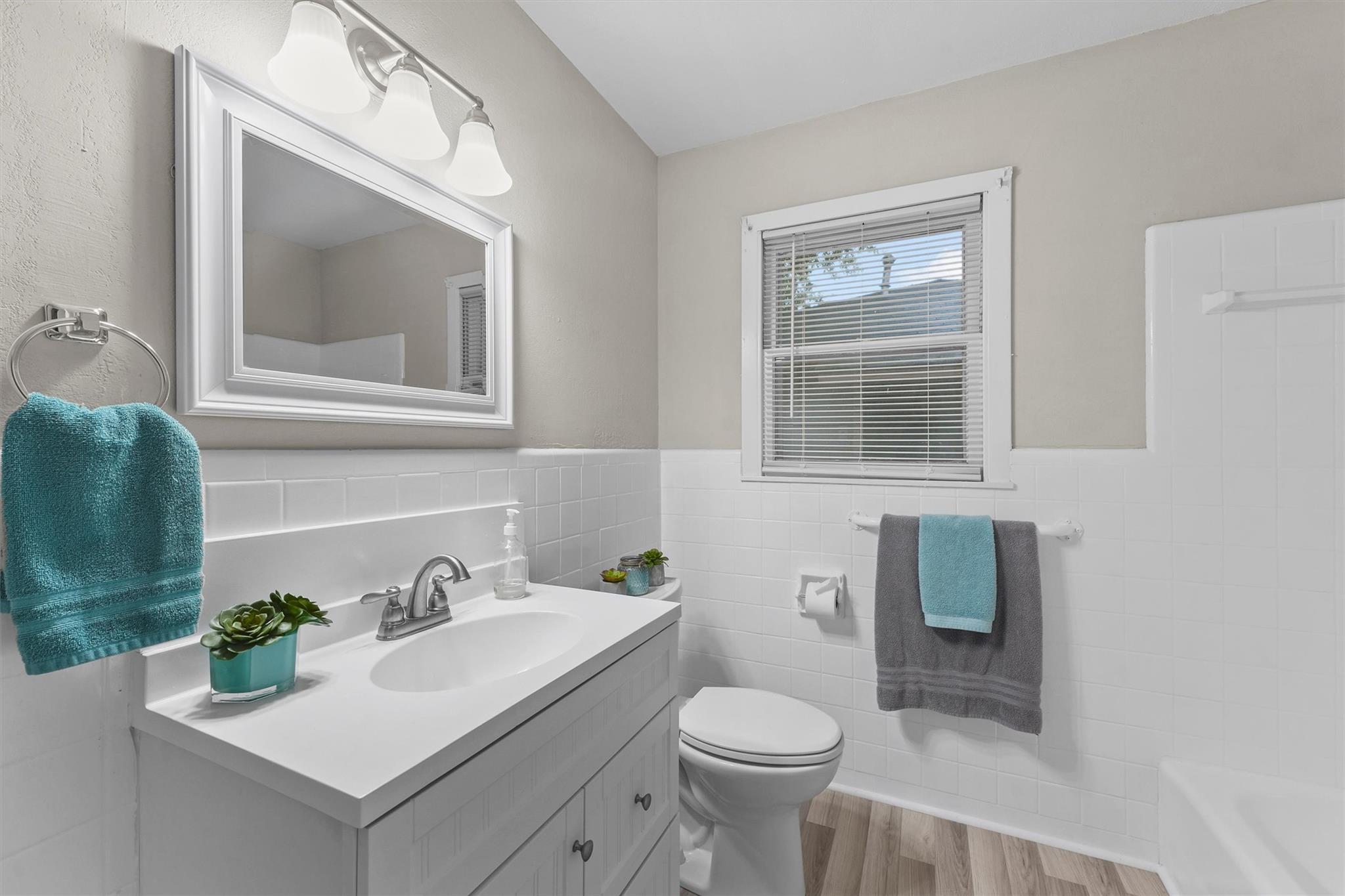 907 Barnhill St, Brenham, TX 77833