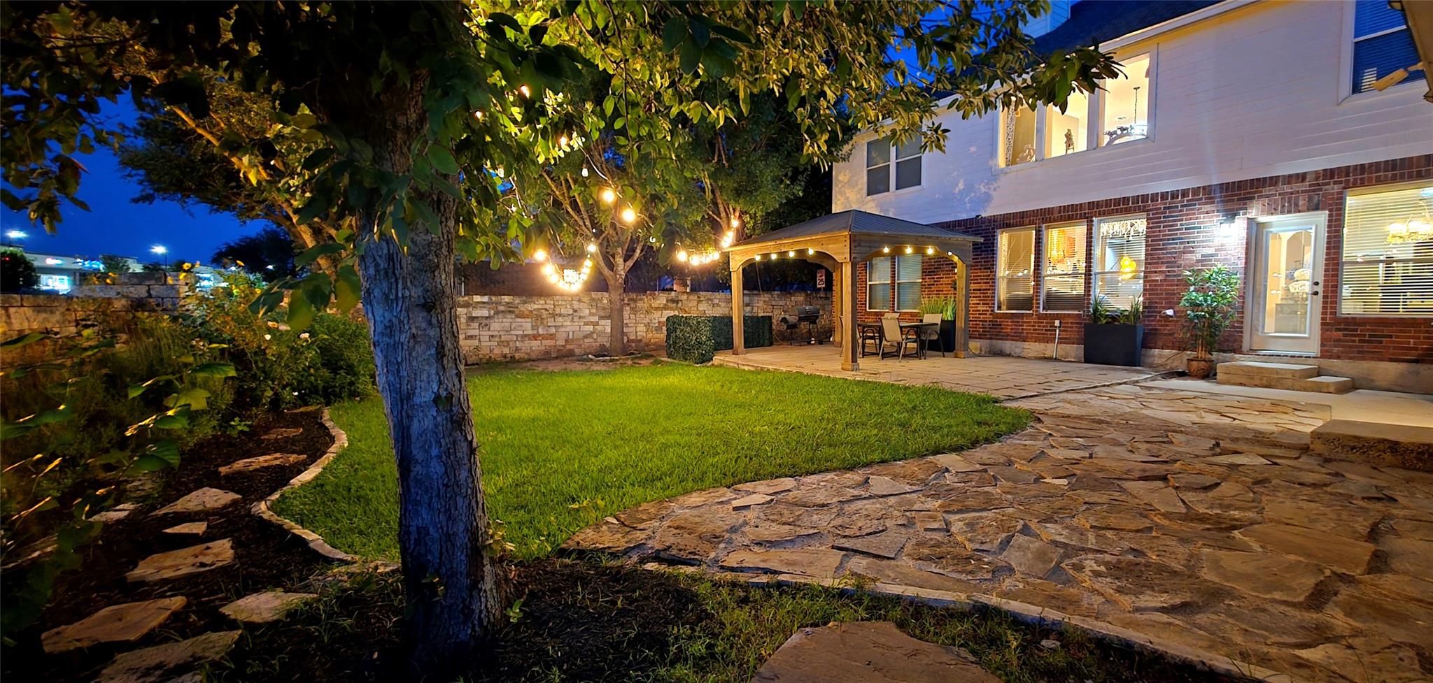 1116 Augusta Bend Dr, Hutto, TX 78634