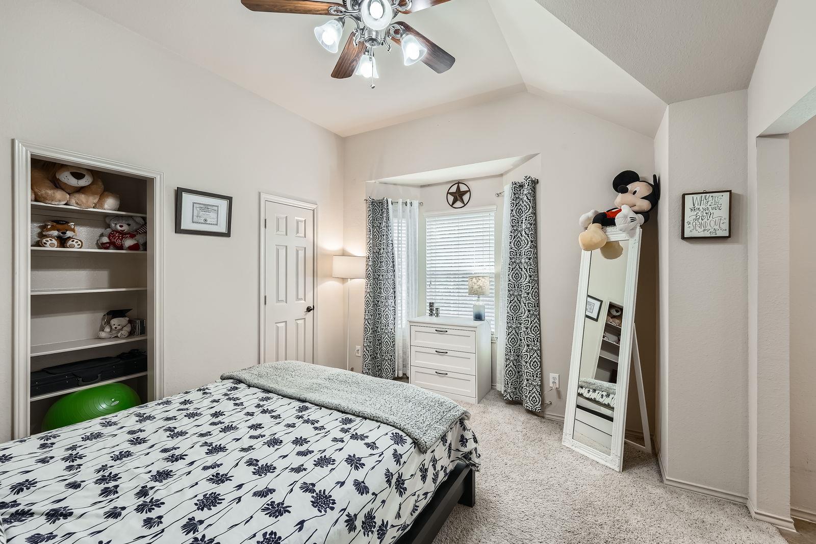 1116 Augusta Bend Dr, Hutto, TX 78634