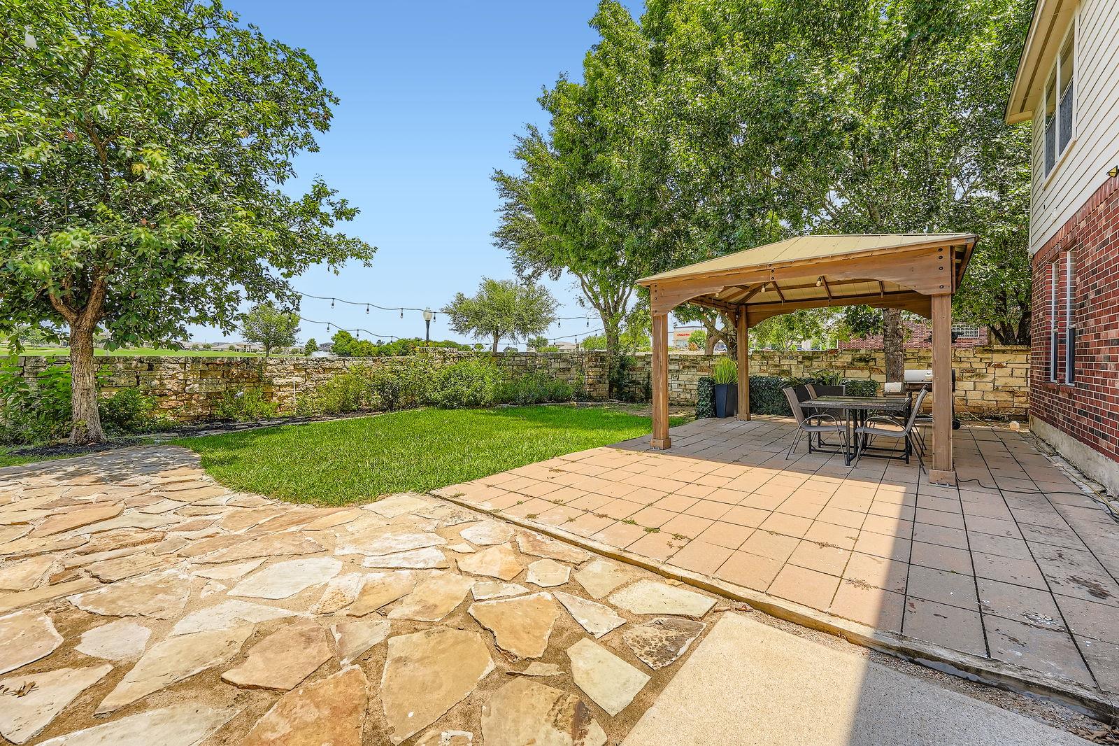 1116 Augusta Bend Dr, Hutto, TX 78634