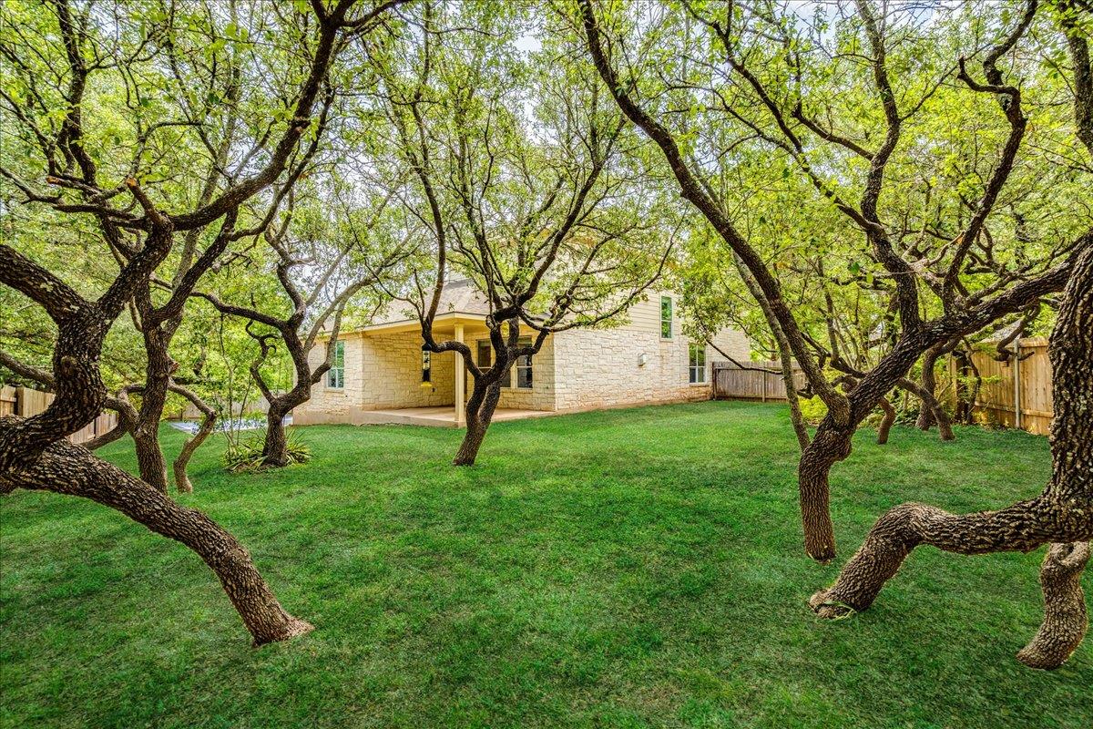 8024 Levata Dr, Austin, TX 78739