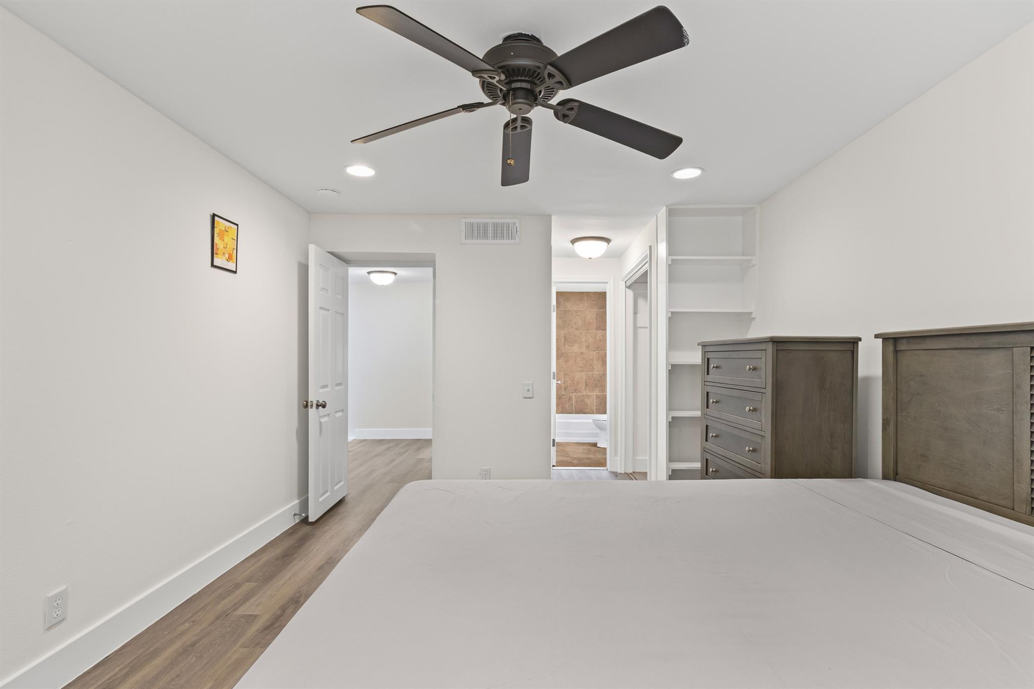 2704 San Pedro St # 16, Austin, TX 78705