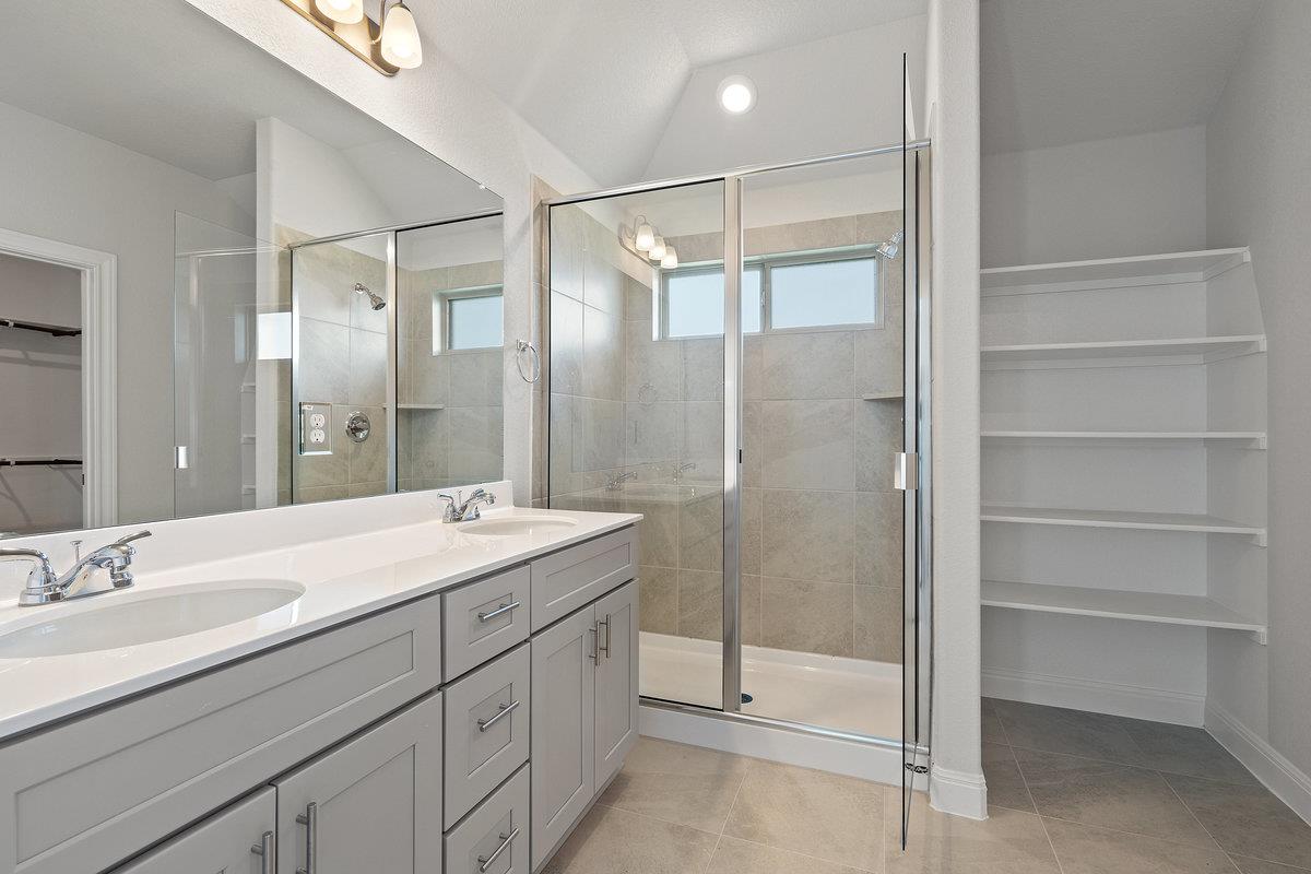 431 Dogvane Cir, Kyle, TX 78640