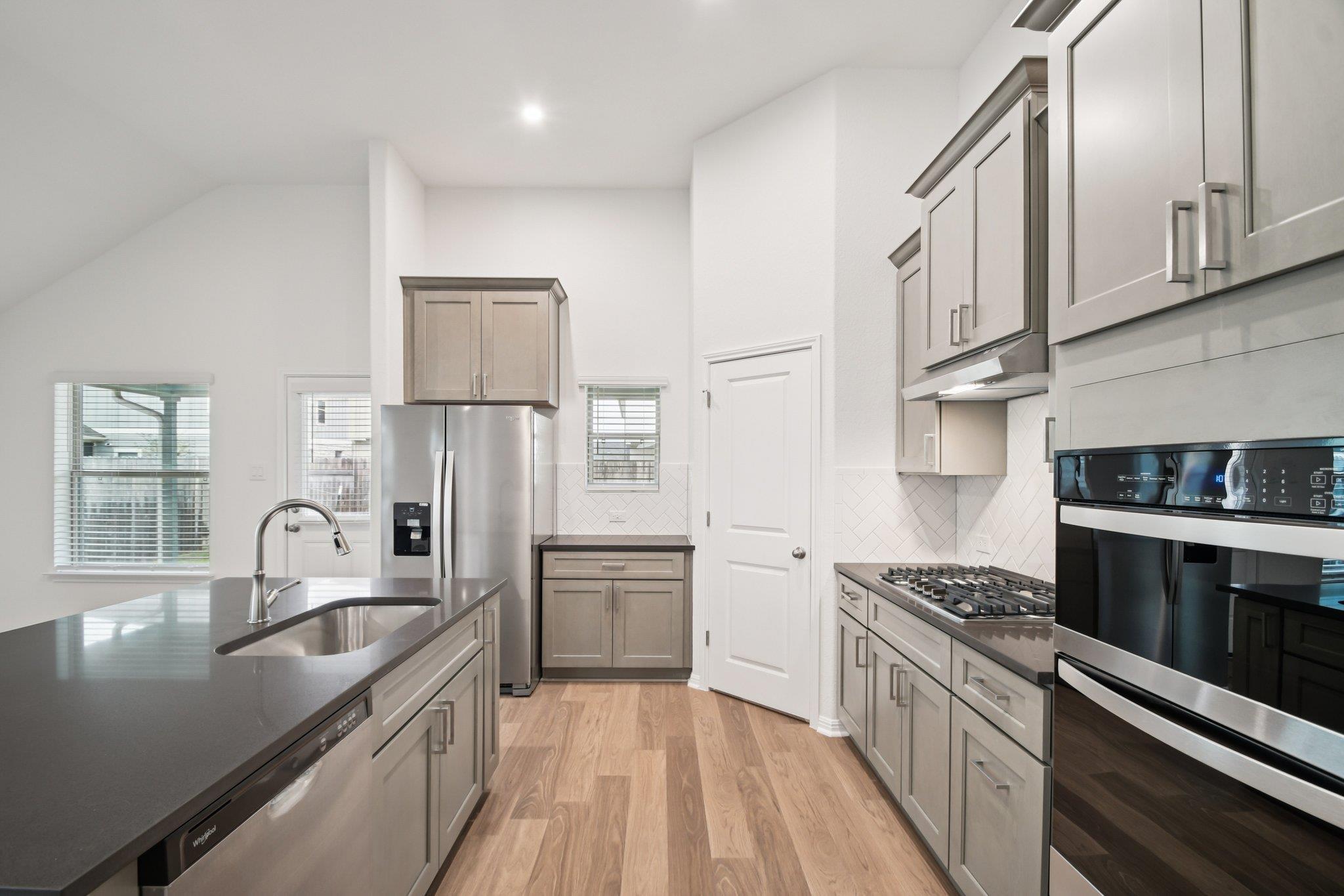 431 Dogvane Cir, Kyle, TX 78640