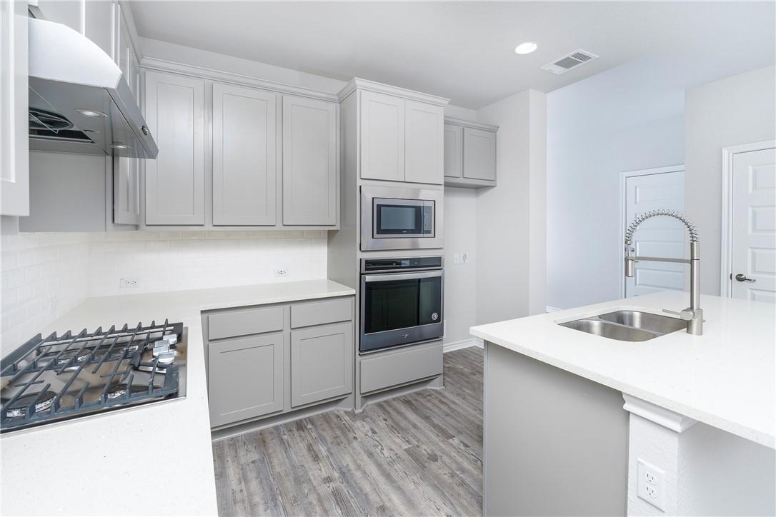 1613 Winding Stream Trl # 75, Leander, TX 78641