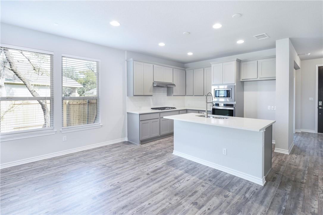 1613 Winding Stream Trl # 75, Leander, TX 78641