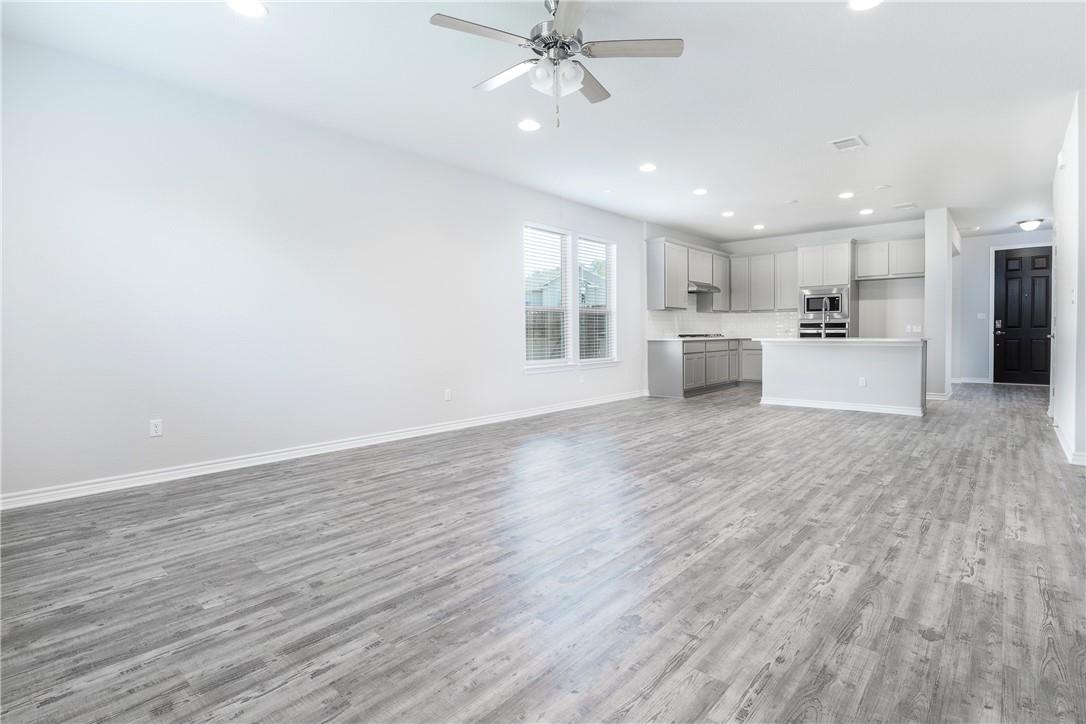 1613 Winding Stream Trl # 75, Leander, TX 78641