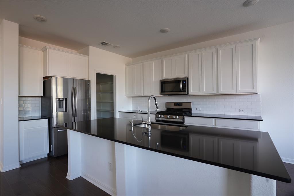 304 Northview Ln, Georgetown, TX 78628