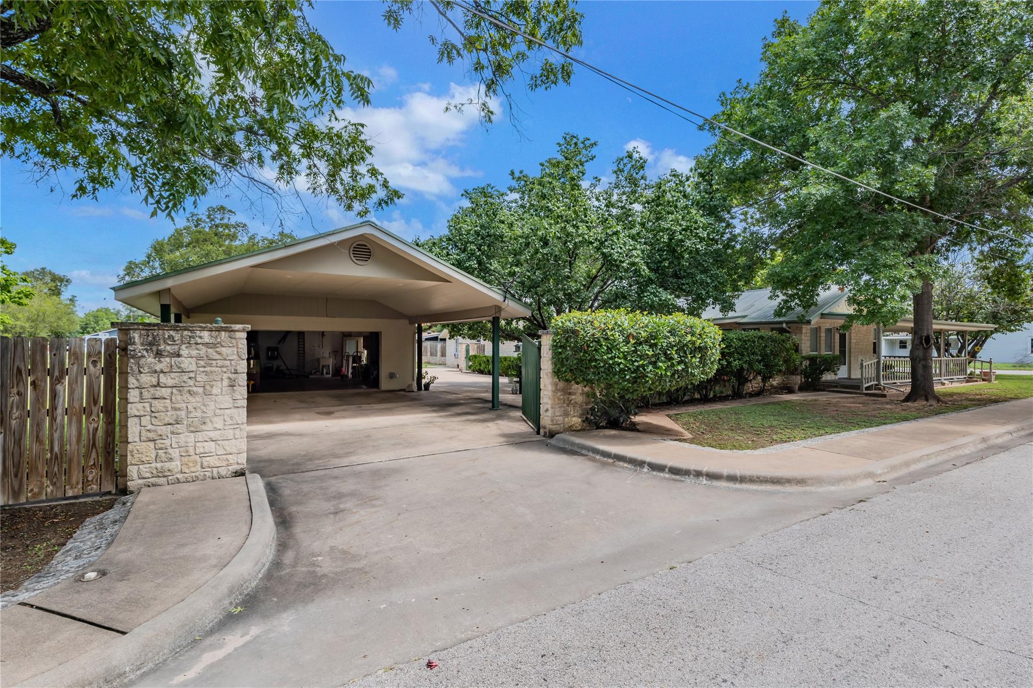 500 N Main St N, Burnet, TX 78611