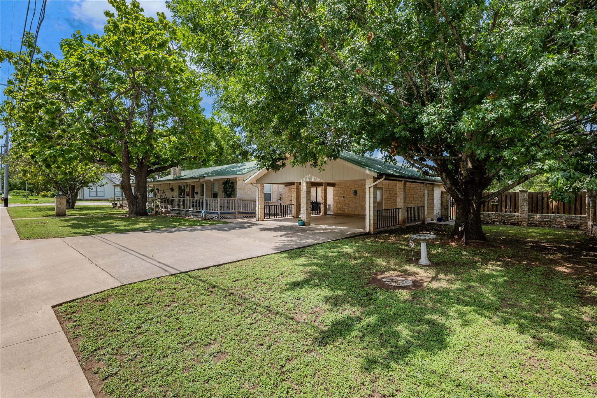 500 N Main St N, Burnet, TX 78611