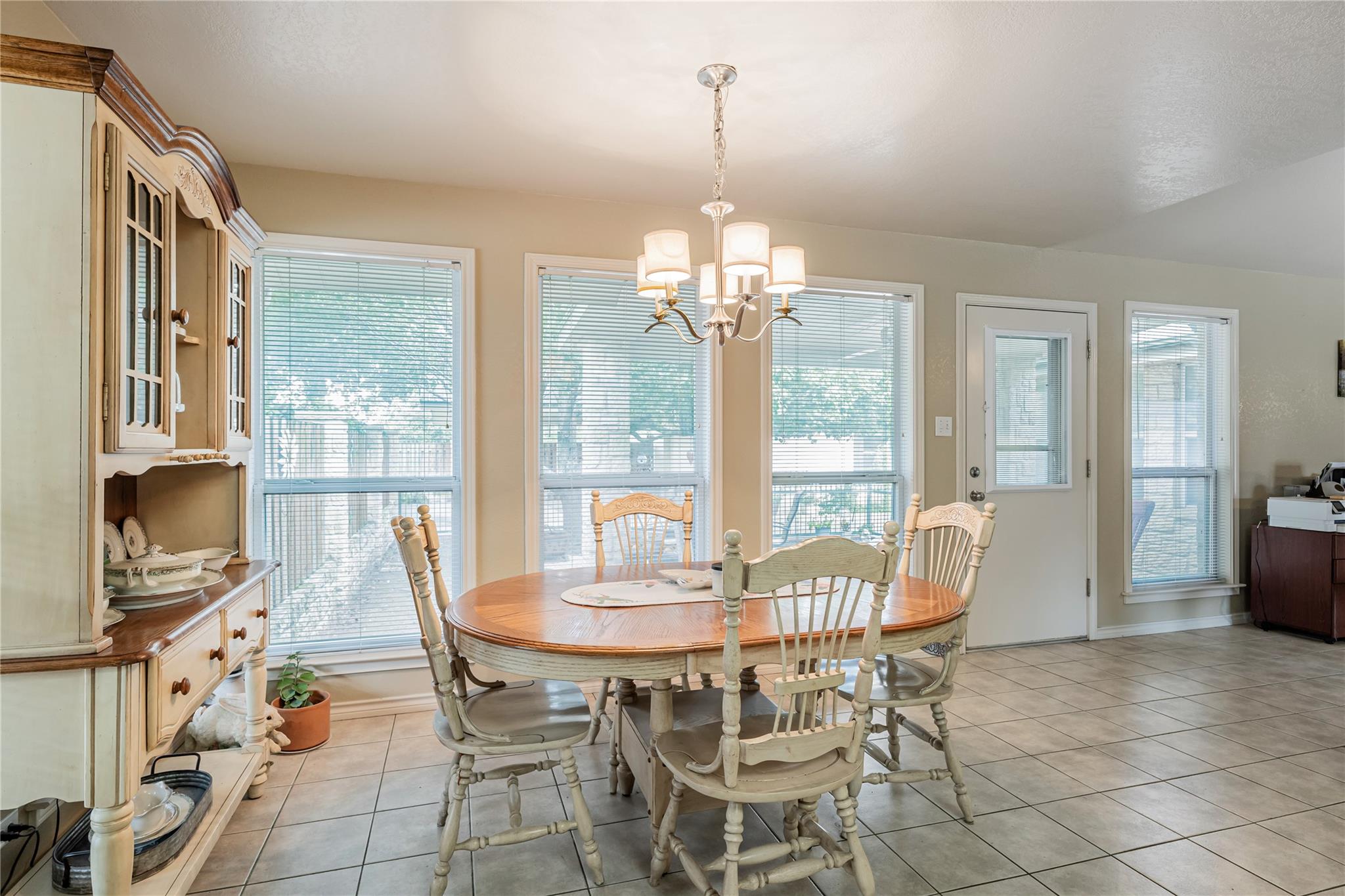 500 N Main St N, Burnet, TX 78611