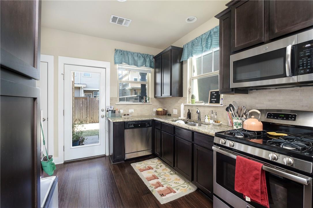 7424 Easy Wind Dr, Austin, TX 78757