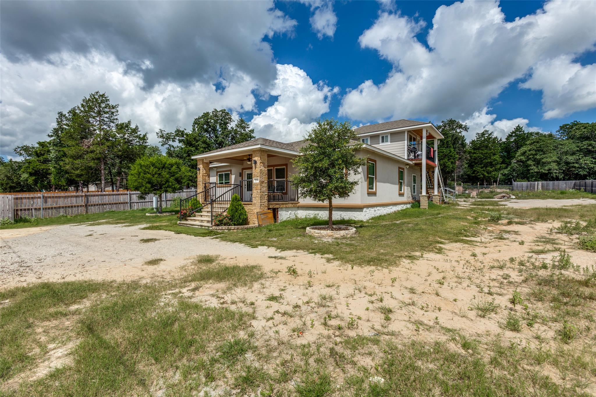 130 Los Arcos Rd, Elgin, TX 78621