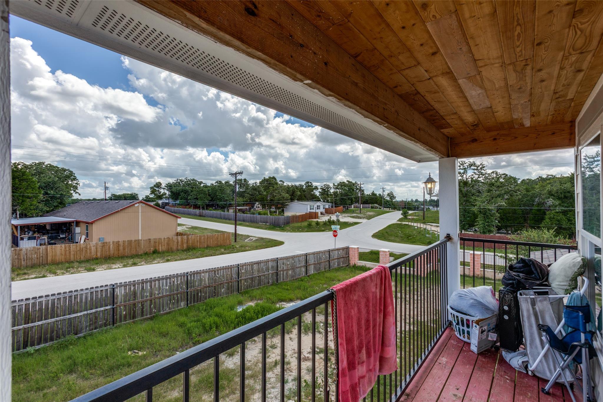 130 Los Arcos Rd, Elgin, TX 78621