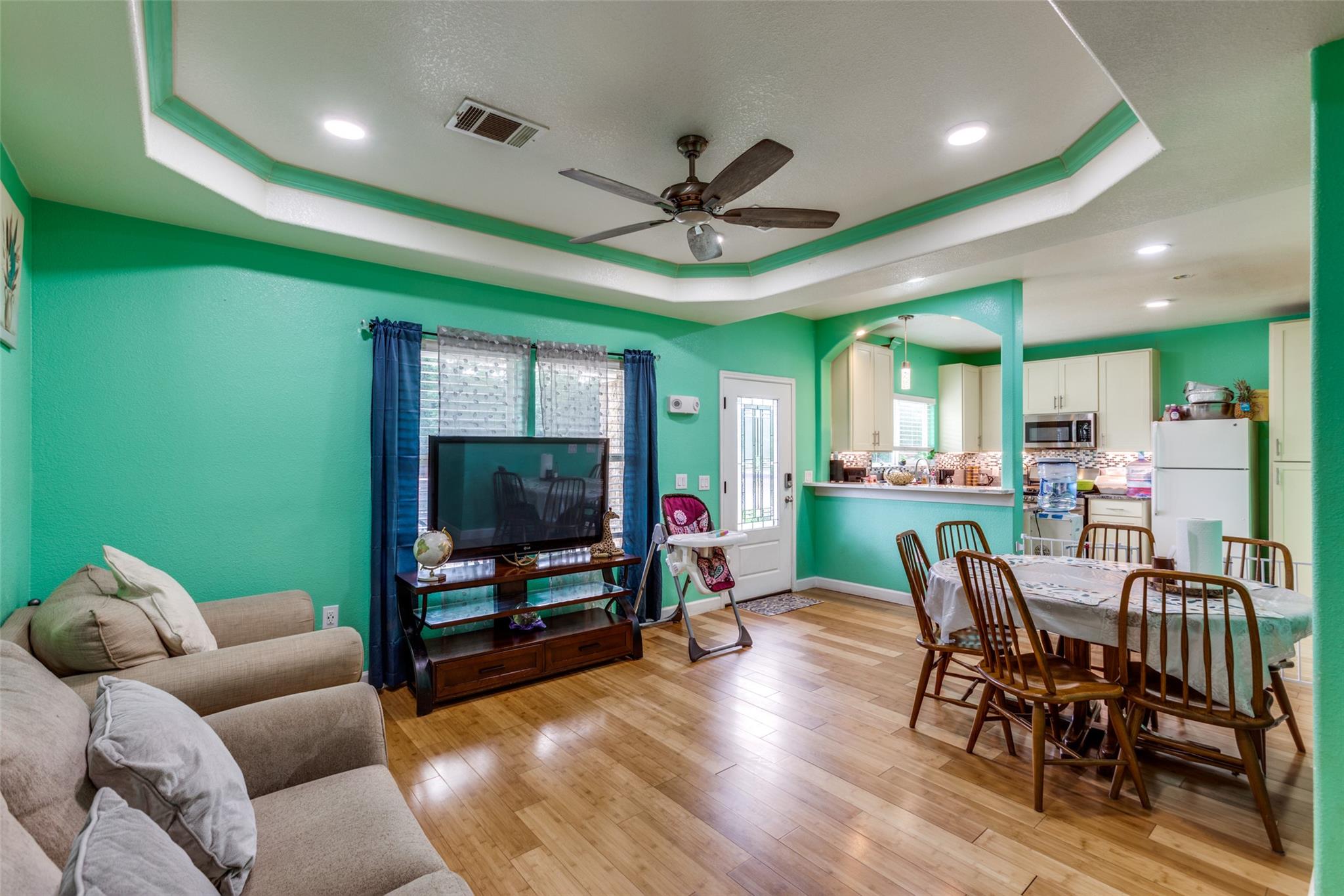 130 Los Arcos Rd, Elgin, TX 78621