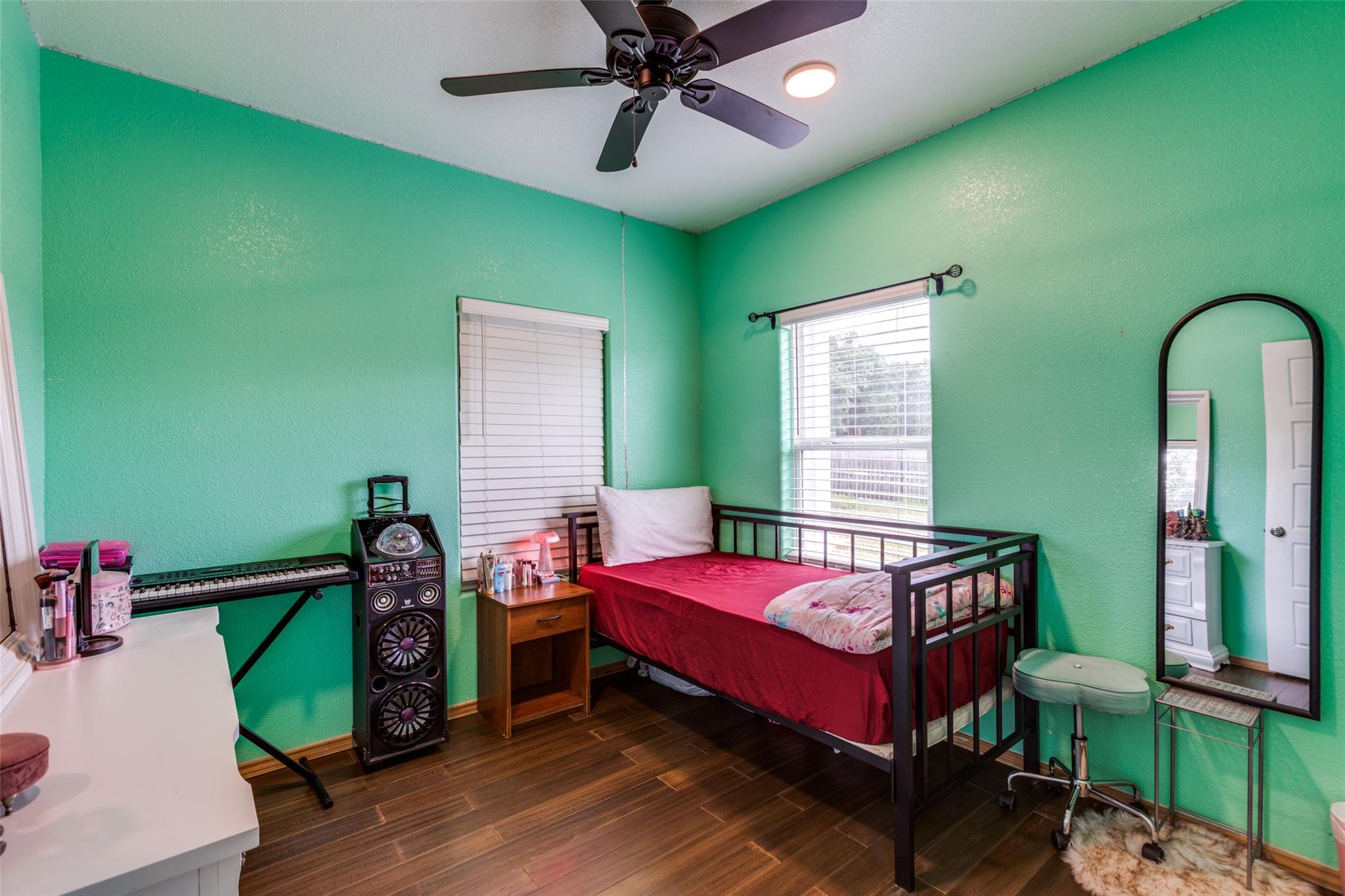 130 Los Arcos Rd, Elgin, TX 78621