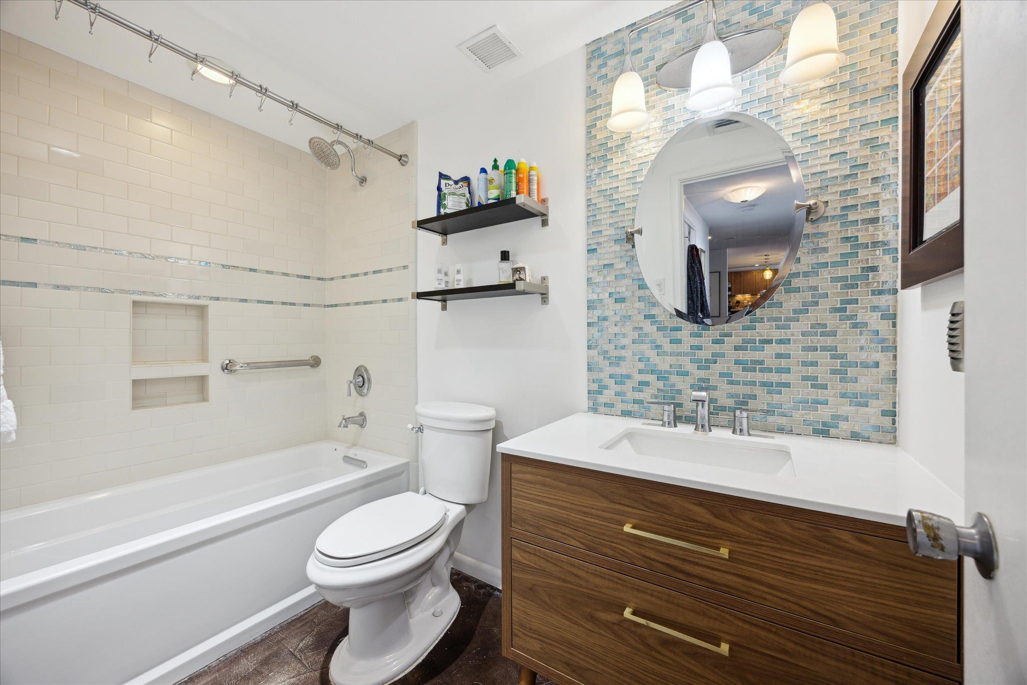 1801 Lavaca St # 11A, Austin, TX 78701