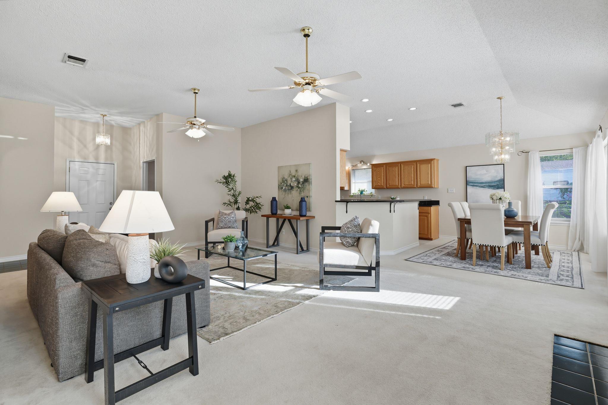 127 Maple Dr, Mountain City, TX 78610