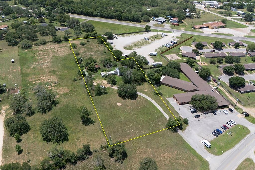 3508 Moulton Rd, Gonzales, TX 78629