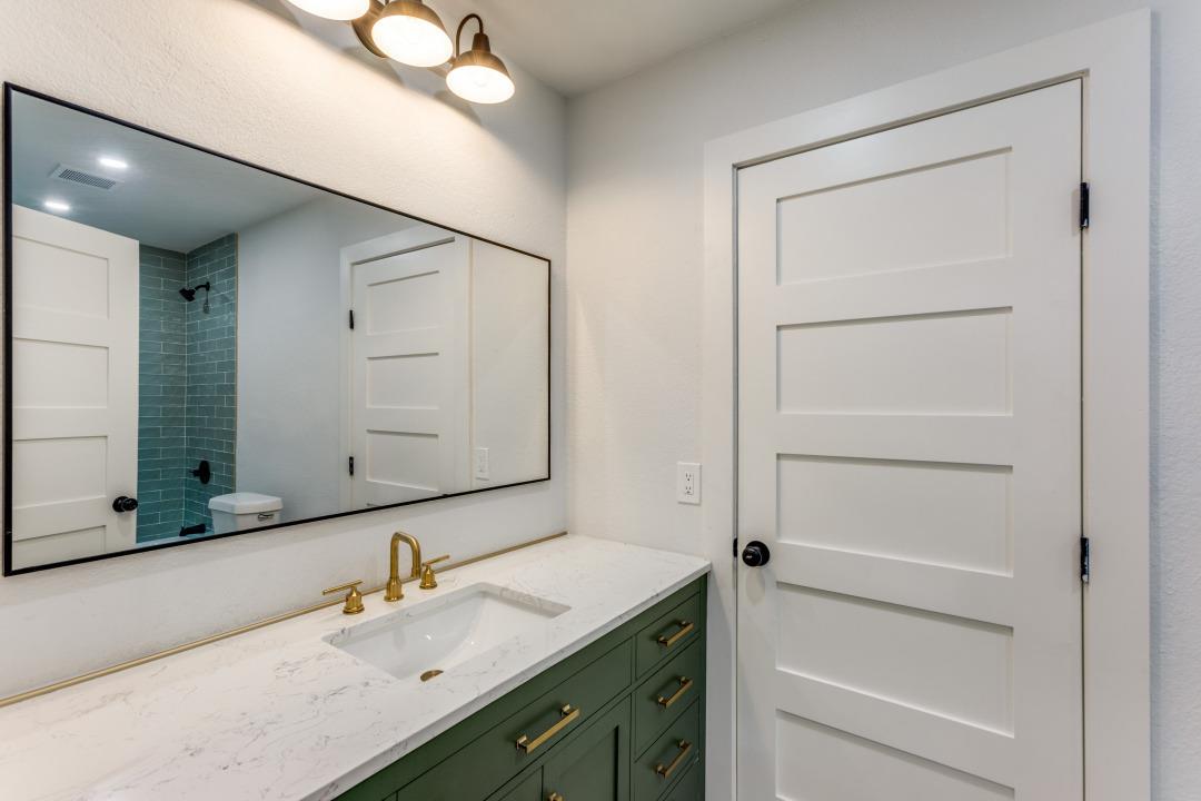 606 Lilac Dr, Round Rock, TX 78664