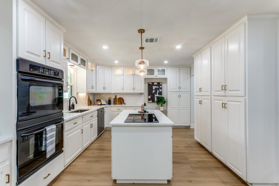 606 Lilac Dr, Round Rock, TX 78664