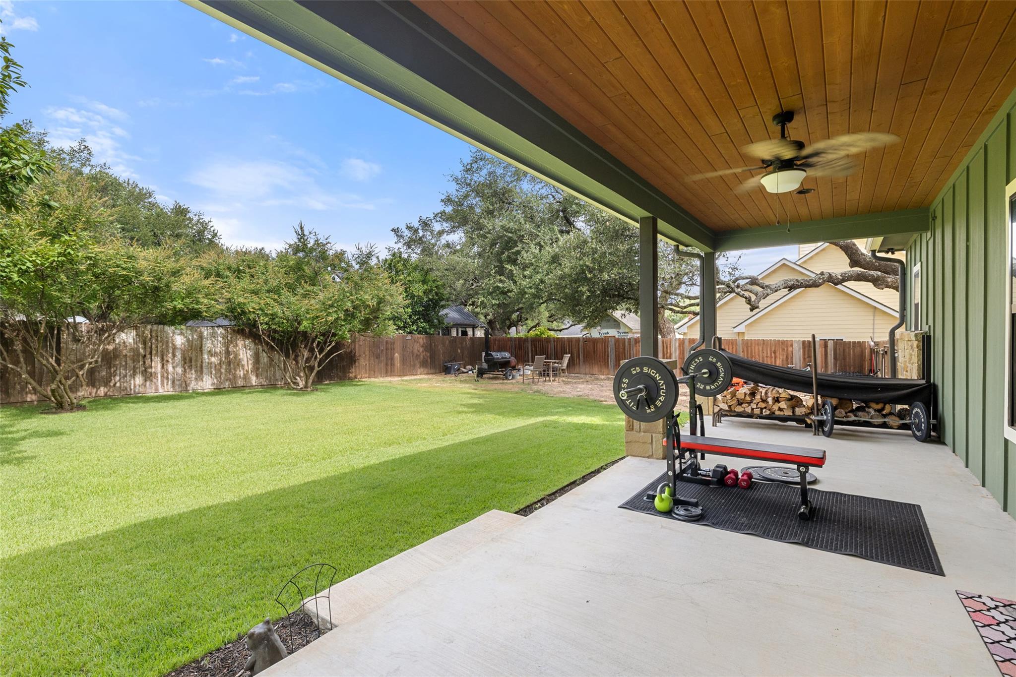 106 Leaning Oak Cir, Johnson City, TX 78636
